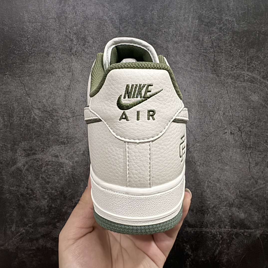 图片[4]-【公司级】海外限量发售 卫冕冠军联名款 Reigning Champ x Nike Air Force 1 \’07 满天星低帮空军一号休闲板鞋 定制皮料 3M反光 原楦原纸板 纯正版型 清洁度完美 内置全掌气垫 货号：RC2369-173 Size：36 36.5 37.5 38 38.5 39 40 40.5 41 42 42.5 43 44 44.5 45 编码：LF290300-莆田鞋批发中心