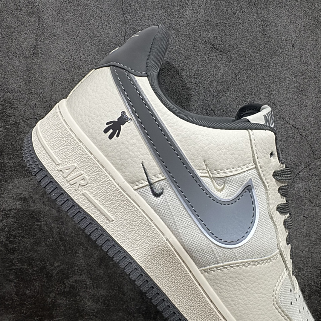 图片[7]-【公司级】海外限量发售 Nike Air Force 1 \’07 Low “暴力熊联名–米灰亚麻”空军一号 低帮 运动鞋 休闲鞋 折边针车 工艺难度大 原楦头原纸板 原装鞋盒 定制五金配件 内置全掌气垫 原厂鞋底货号：KK1988-005 Size：36 36.5 37.5 38 38.5 39 40 40.5 41 42 42.5 43 44 44.5 45 编码：LF310320-鞋库