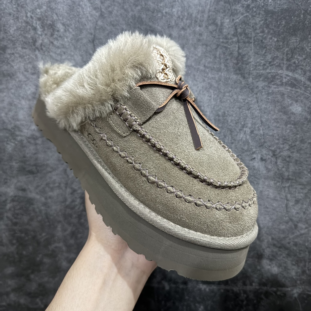 图片[3]-【LG桑坡顶级版】UGG Disquette Alpine 蒂茨库特 阿尔派款包头拖鞋 货号：1158260n经典短筒秋冬羊皮毛一体雪地靴 全鞋采用ZP同厂 隆丰A级澳洲进口羊皮毛一体 品牌代工厂生产线 完全遵循ZP工艺流程 代工厂原厂版师 秉承无原鞋不开发选择 注重每一处细节 市面最正版型 TREADLITE\”轻翼\”科技外底 轻便/耐用/柔韧/桩型【售后郑重承诺】一个月内若出现重大脱胶/断底等质量问题 直接为您换新💯nSIZE：35-40 编码：T320340-鞋库