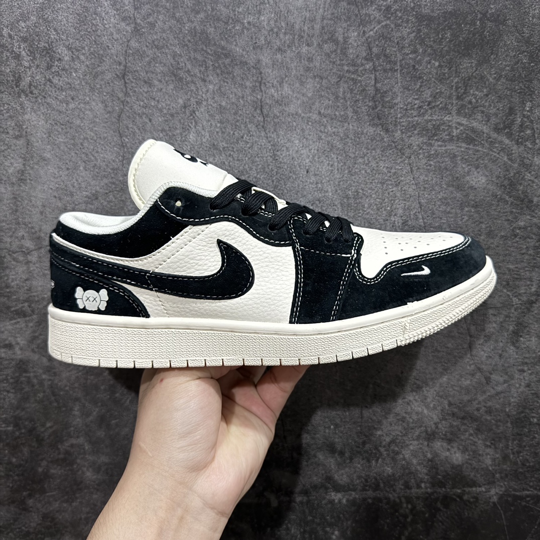 【定制版】Nike Air Jordan 1 Low 定制配色n定制AJ-高端定制 低帮复古文化板鞋n#定制鞋盒 大厂纯原品质出货 超高清洁度 皮料切割干净无任何毛边 细节完美货号：SJ9950-038 尺码：36 36.5 37.5 38 38.5 39 40 40.5 41 42 42.5 43 44 44.5 45  编码：HXS320340-鞋库