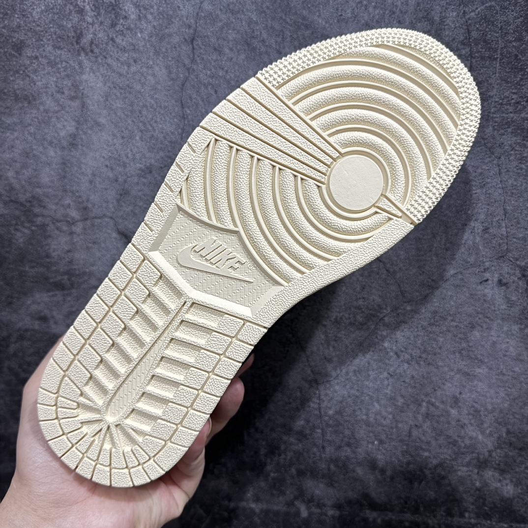 图片[9]-【定制版】Air Jordan 1 Retro Low x The North Face 米棕小钩n官方同步新色 原装级产物n拒绝公底 立体鞋型 细节完美 高清洁度购置公司同步原材料 原汁原味 忠于原版 货号：XX2408 008n码数：36 36.5 37.5 38 38.5 39 40 40.5 41 42 42.5 43 44 44.5 45 编码：CC280300-鞋库