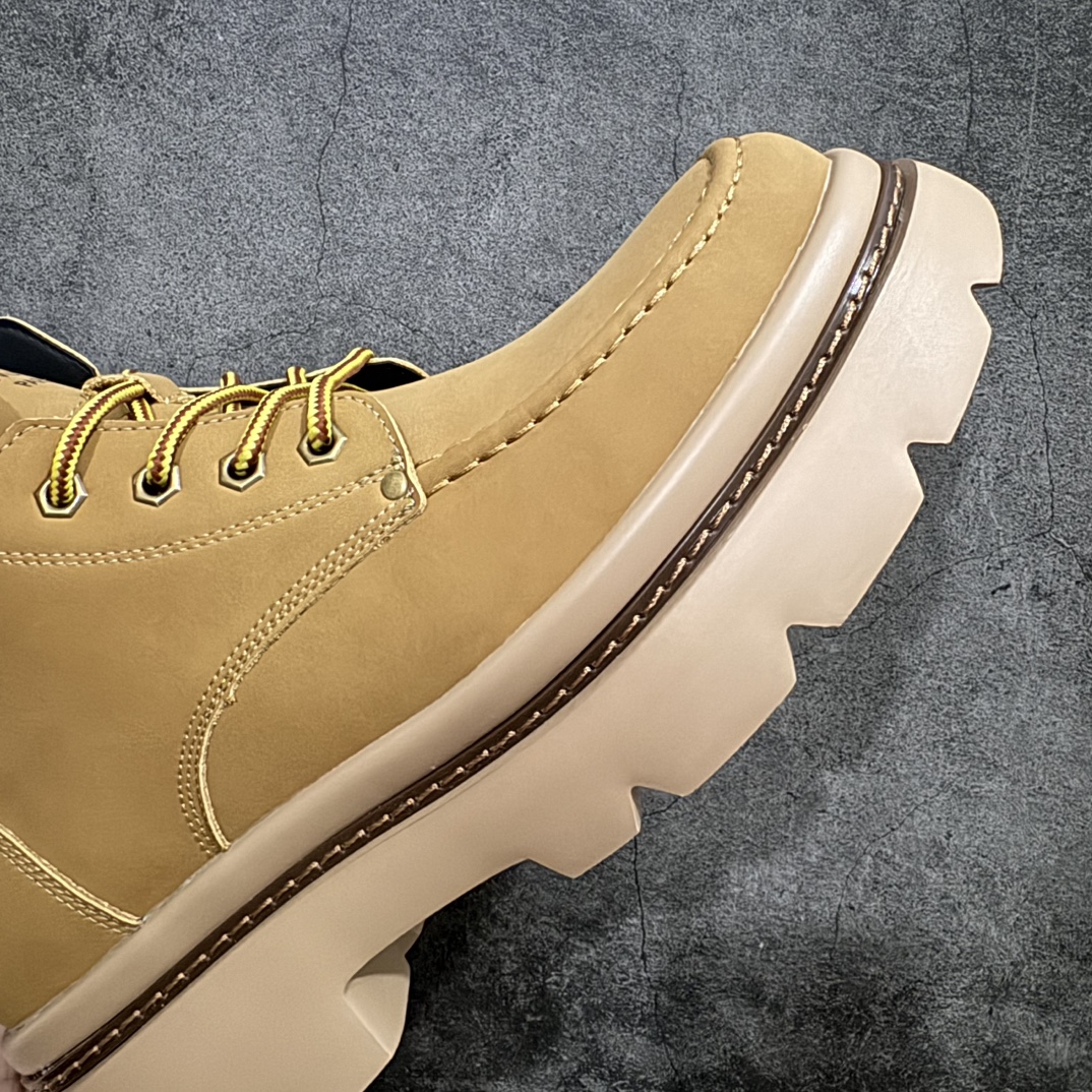 图片[6]-【广东纯原版本】Lv x Timberland Lv联名添柏岚大黄靴 顶奢流量品牌与时代经典的结合之作 巴黎时装首秀n#代购专供品质 高弹Modern 外置防滑橡塑发泡超轻大底 系带设计 穿脱十分方便 采用TPU模压定型真皮鞋面材质#EVA轻翼科技外底具有防滑,耐磨和良好的弹性Pharrell Williams充分发挥了作为Louis Vuitton创意总监的角色 这款鞋重新定义了6英寸大黄靴的经典设计 致敬1996年Grandmaster Flash经典黄靴造型n原厂五金鞋带扣 工艺全新升级中山大厂代工 原单进口皮料独立私模大底，正确logo，n原装一致头层磨砂皮 搭配经典老花领口n全新原厂包装鞋盒 市场独家供应 尺码：38-44（皮鞋码） 编码：TL430350-鞋库