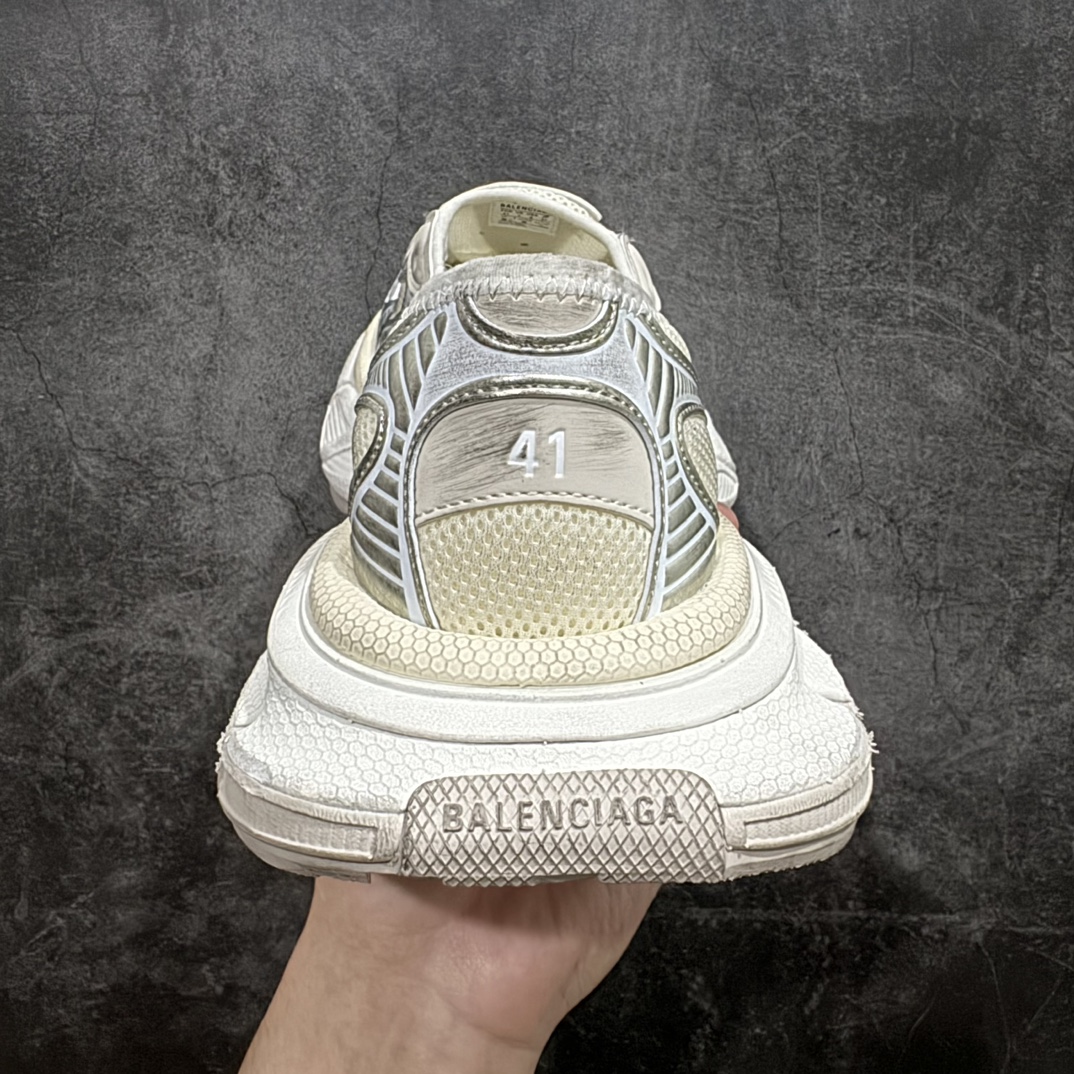 图片[4]-【XA版本】BALENCIAGA 3XL Sneakers巴黎世家十代网布系带低帮走秀复古老爹鞋 一脚蹬 全套原纸板楦头开发 最原汁原味的灵魂版型全鞋荧光划线卡点 胶水把控整洁度追求极致完美每一双都是工艺品 多重QC质检 超越公司货的品控标准实实在在的免检产品 原盒原配 正确字体电绣 粗细、位置、大小正确 侧边TPU 透气孔匹配意产原版 正确分离大底 TPU软底 原版一致大底LOGO 立体感十足 原厂皮料水洗做旧 采购原厂网纱 不含皮革 网布材料和聚氨酯 磨损效果 鞋头边缘和后帮 Balenciaga 徽标 鞋面和后跟凸印尺码 鞋舌 3XL 橡胶品牌标识和反光细节 鞋帮拉袢和鞋舌拉祥 配反光细节 备用鞋带在鞋履前侧 可在穿着前取下 便于不同造型搭配 偏大一码 尺码：35 36 37 38 39 40  编码：DF390410-鞋库