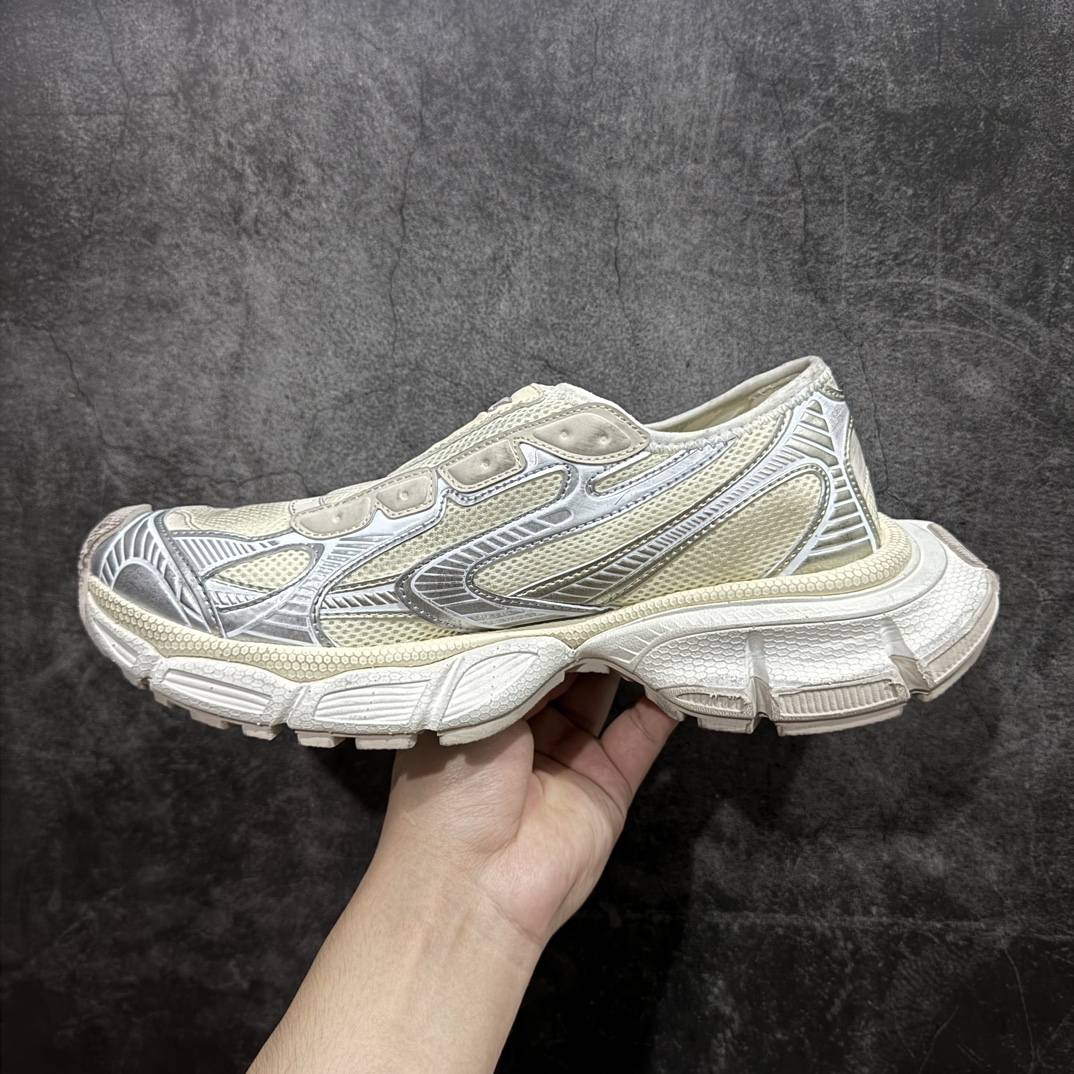 图片[2]-【XA版本】BALENCIAGA 3XL Sneakers巴黎世家十代网布系带低帮走秀复古老爹鞋 一脚蹬 全套原纸板楦头开发 最原汁原味的灵魂版型全鞋荧光划线卡点 胶水把控整洁度追求极致完美每一双都是工艺品 多重QC质检 超越公司货的品控标准实实在在的免检产品 原盒原配 正确字体电绣 粗细、位置、大小正确 侧边TPU 透气孔匹配意产原版 正确分离大底 TPU软底 原版一致大底LOGO 立体感十足 原厂皮料水洗做旧 采购原厂网纱 不含皮革 网布材料和聚氨酯 磨损效果 鞋头边缘和后帮 Balenciaga 徽标 鞋面和后跟凸印尺码 鞋舌 3XL 橡胶品牌标识和反光细节 鞋帮拉袢和鞋舌拉祥 配反光细节 备用鞋带在鞋履前侧 可在穿着前取下 便于不同造型搭配 偏大一码 尺码：35 36 37 38 39 40  编码：DF390410-鞋库