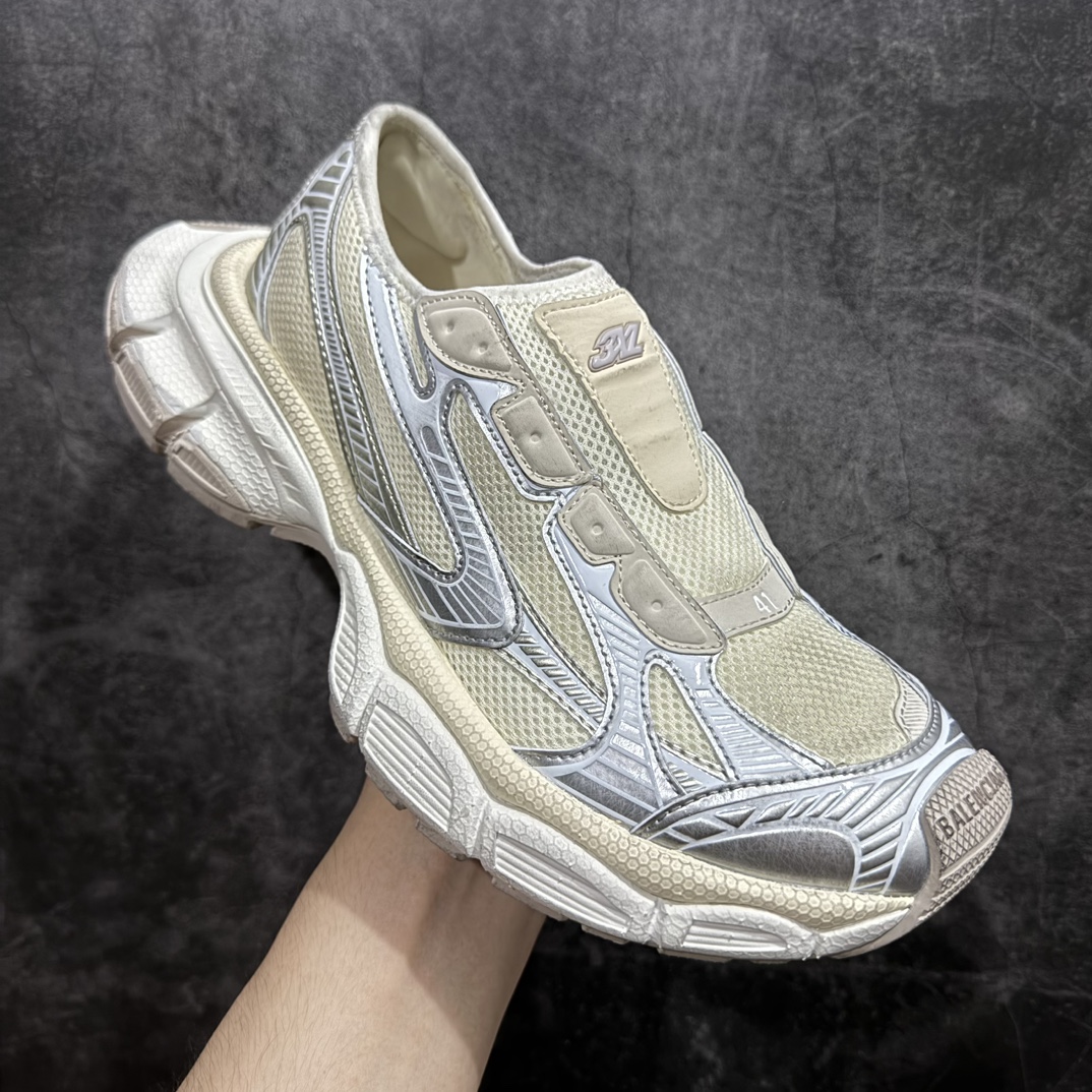 图片[3]-【XA版本】BALENCIAGA 3XL Sneakers巴黎世家十代网布系带低帮走秀复古老爹鞋 一脚蹬 全套原纸板楦头开发 最原汁原味的灵魂版型全鞋荧光划线卡点 胶水把控整洁度追求极致完美每一双都是工艺品 多重QC质检 超越公司货的品控标准实实在在的免检产品 原盒原配 正确字体电绣 粗细、位置、大小正确 侧边TPU 透气孔匹配意产原版 正确分离大底 TPU软底 原版一致大底LOGO 立体感十足 原厂皮料水洗做旧 采购原厂网纱 不含皮革 网布材料和聚氨酯 磨损效果 鞋头边缘和后帮 Balenciaga 徽标 鞋面和后跟凸印尺码 鞋舌 3XL 橡胶品牌标识和反光细节 鞋帮拉袢和鞋舌拉祥 配反光细节 备用鞋带在鞋履前侧 可在穿着前取下 便于不同造型搭配 偏大一码 尺码：35 36 37 38 39 40  编码：DF390410-鞋库