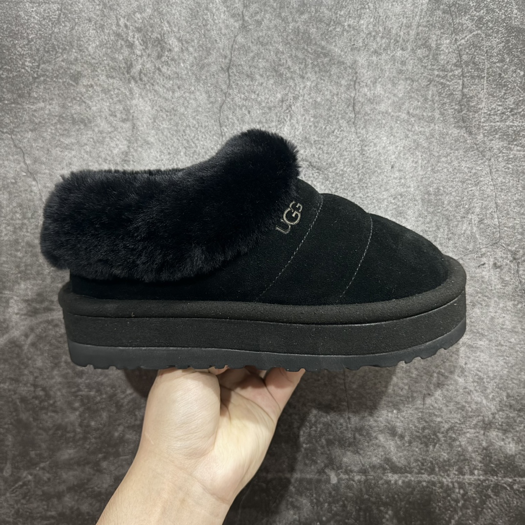 【X1广东礼盒版】市面顶级版本 UGG 毛毛虫厚底4cm 厚底1146390n 女款 小红书爆款n广州外贸大厂生产 鞋头到鞋垫真羊皮毛一体 独立外盒包装 芯片 带防水工艺 区别市面任何版本1.5Ccm薄底 独立原版开发大底 羊绒鞋垫 冬季保暖外出 家居都是很适合的选择 进年uug推出款式系列 局部偏向年轻消费者喜好 也走到时尚潮流穿搭的前沿 鞋身材质 防泼水涂层翻毛皮鞋面 17毫米UGGPURE™植入式羊毛内底 轻便防滑舒适橡胶外底 带有品牌LOGO商标 带全套包装  尺码: 35 36 37 38 39 40 编码：HH340360-鞋库