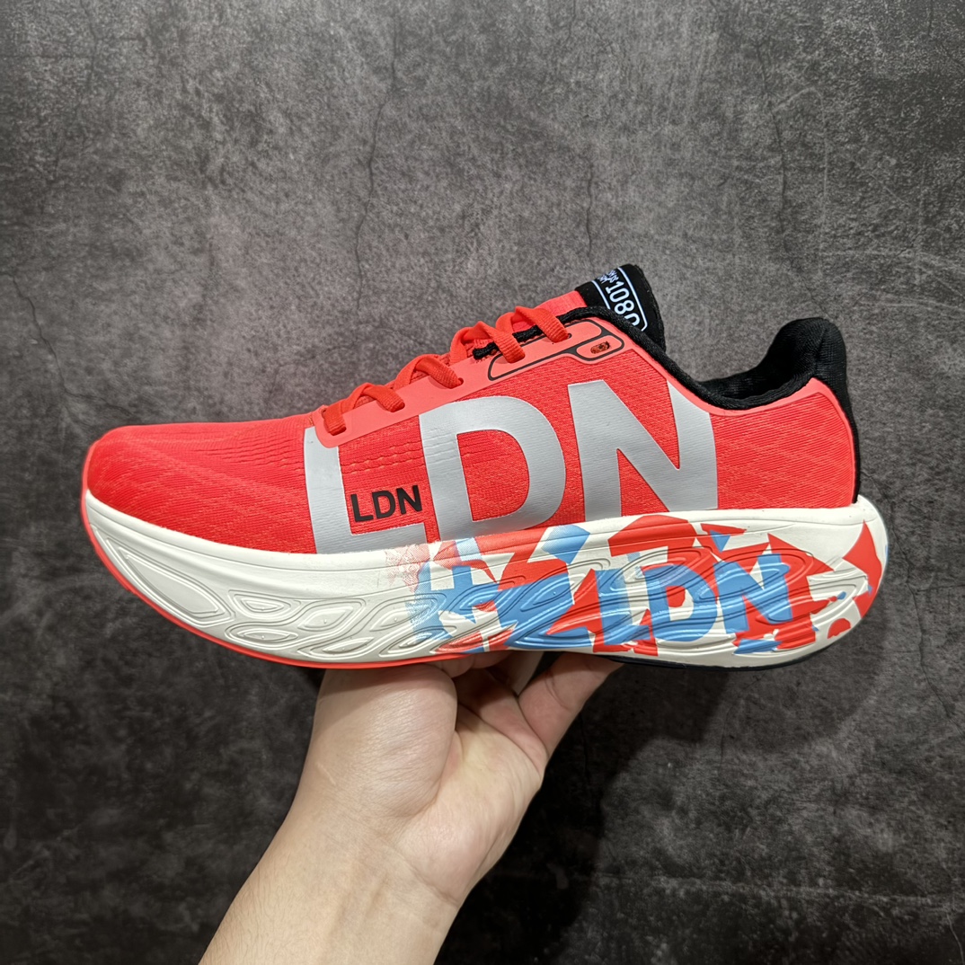 图片[2]-【纯原版】New Balance NB Fresh FoamEvoz v14 舒适耐磨低帮跑步鞋 纯原版本n受到Fresh Foam1080舒适骑行的启发n跑鞋将毛绒舒适感提升到一个新的水平n这款鞋旨在提供我们柔软 缓震的足底体验n采用FreshFoam技术n可平衡巅峰性能和一流的缓震性能n 货号: M1080LDN 尺码：36-45 编码：MG260280-鞋库