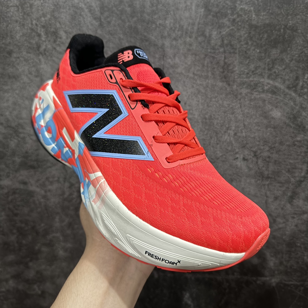 图片[3]-【纯原版】New Balance NB Fresh FoamEvoz v14 舒适耐磨低帮跑步鞋 纯原版本n受到Fresh Foam1080舒适骑行的启发n跑鞋将毛绒舒适感提升到一个新的水平n这款鞋旨在提供我们柔软 缓震的足底体验n采用FreshFoam技术n可平衡巅峰性能和一流的缓震性能n 货号: M1080LDN 尺码：36-45 编码：MG260280-鞋库