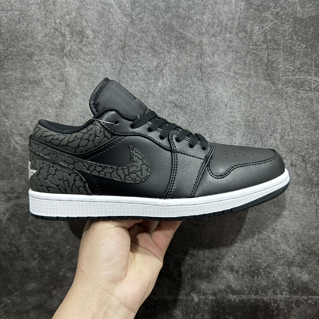 【lw福利版】Air Jordan AJ1 Low 低帮系列 品质全新升级 七十多色陆续出货 知名大厂出品 工厂配套商长期套现 正常出厂触碰不到的单价 百分百全新货品 零氧化发霉 给足利润空间操作 超乎所想的高性价比 原装楦头纸板开发 完美鞋型 超高清洁度 鞋型不臃肿别扭 原厂内置全掌气垫 A模大底 鞋舌AJ原厂专用牛津布 AJ专用反口珍珠布 原厂无杂质高弹内里海棉 特殊封边弹力鞋带 原鞋开模 拒绝公底 购置公司同步原材料 都有细节原汁原味 忠于原版 尺码:36 36.5 37.5 38 38.5 39 40 40.5 41 42 42.5 43 44 44.5 45 46 47.5-选品中心