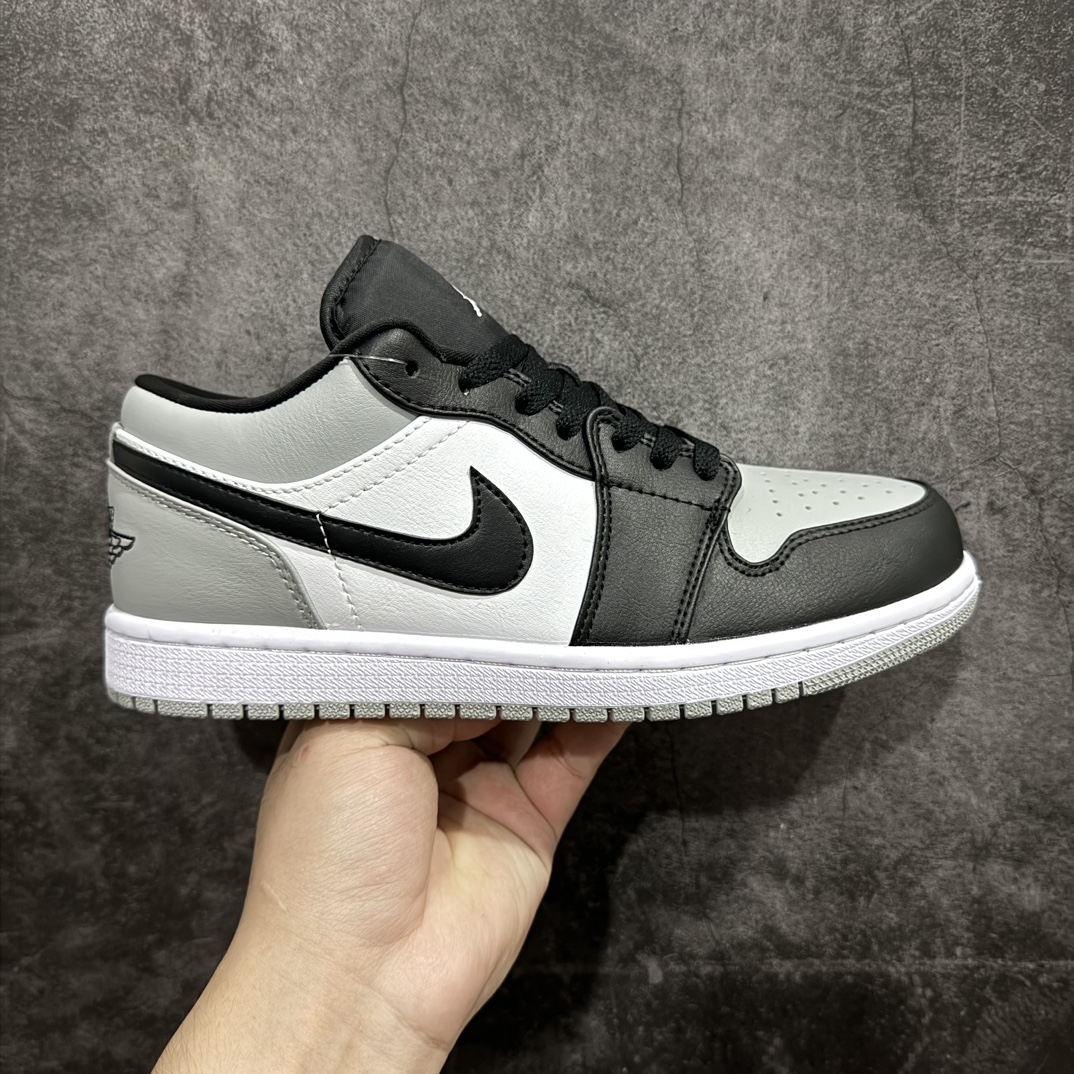 图片[2]-【lw福利版】Air Jordan AJ1 Low 低帮系列 品质全新升级 七十多色陆续出货 知名大厂出品 工厂配套商长期套现 正常出厂触碰不到的单价 百分百全新货品 零氧化发霉 给足利润空间操作 超乎所想的高性价比 原装楦头纸板开发 完美鞋型 超高清洁度 鞋型不臃肿别扭 原厂内置全掌气垫 A模大底 鞋舌AJ原厂专用牛津布 AJ专用反口珍珠布 原厂无杂质高弹内里海棉 特殊封边弹力鞋带 原鞋开模 拒绝公底 购置公司同步原材料 都有细节原汁原味 忠于原版 尺码：36 36.5 37.5 38 38.5 39 40 40.5 41 42 42.5 43 44 44.5 45 46 47.5-选品中心