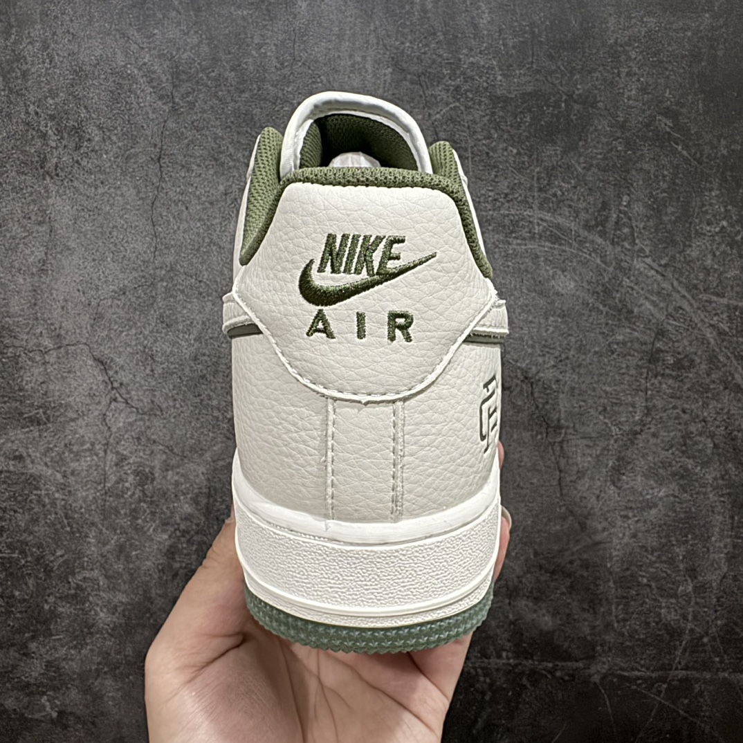 图片[4]-【公司级】海外限量发售 卫冕冠军联名款 Reigning Champ x Nike Air Force 1 \’07 满天星低帮空军一号休闲板鞋 定制皮料 3M反光 原楦原纸板 纯正版型 清洁度完美 内置全掌气垫 货号：RC2369-173 Size：36 36.5 37.5 38 38.5 39 40 40.5 41 42 42.5 43 44 44.5 45 编码：LF290300-鞋库