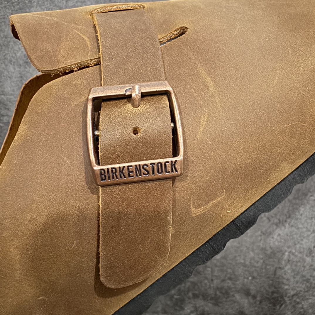 图片[8]-【X1版本】市面顶级版本德国百年知名鞋履品牌·博肯Birkenstock 勃肯包拖系列‼️n勃肯伦敦系列低帮牛皮绒面革平底复古软木休闲鞋n原产品质 采用质地柔软牛皮绒面革植入羊羔毛鞋垫和里衬材质n中底搭载缓震软木橡胶 尺码：35 36 37 38 39 40 41 42 43 44 45 编码：HH260280-鞋库