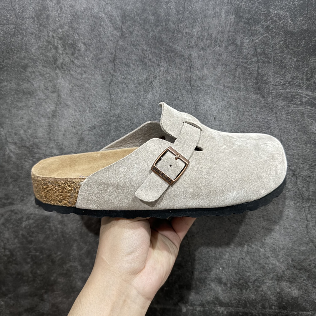 【X1版本】市面顶级版本德国百年知名鞋履品牌·博肯Birkenstock 勃肯包拖系列‼️n勃肯伦敦系列低帮牛皮绒面革平底复古软木休闲鞋n原产品质 采用质地柔软牛皮绒面革植入羊羔毛鞋垫和里衬材质n中底搭载缓震软木橡胶 尺码：35 36 37 38 39 40 41 42 43 44 45 编码：HH260280-鞋库