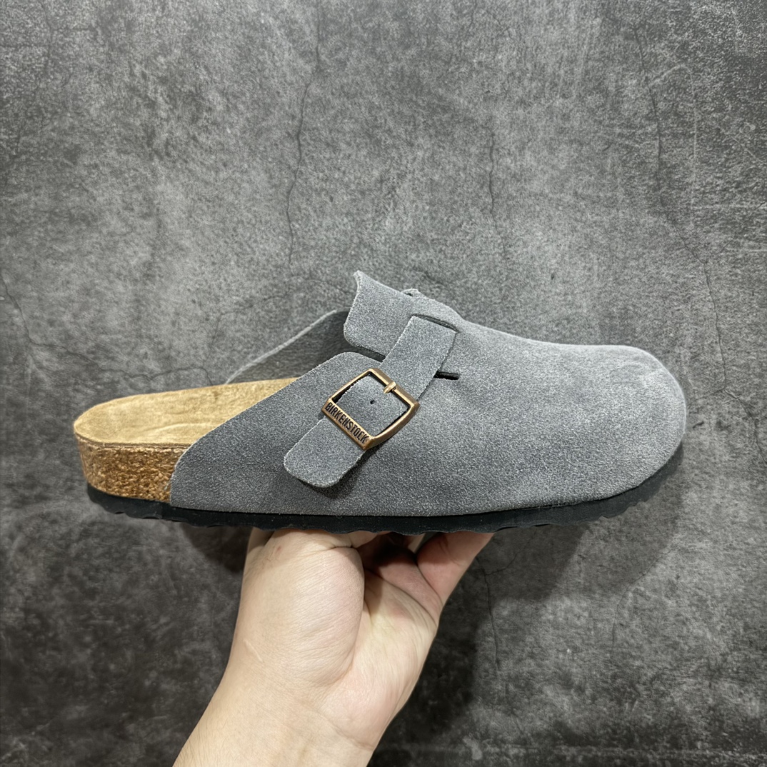 【X1版本】市面顶级版本德国百年知名鞋履品牌·博肯Birkenstock 勃肯包拖系列‼️n勃肯伦敦系列低帮牛皮绒面革平底复古软木休闲鞋n原产品质 采用质地柔软牛皮绒面革植入羊羔毛鞋垫和里衬材质n中底搭载缓震软木橡胶 尺码：35 36 37 38 39 40 41 42 43 44 45 编码：HH260280-鞋库