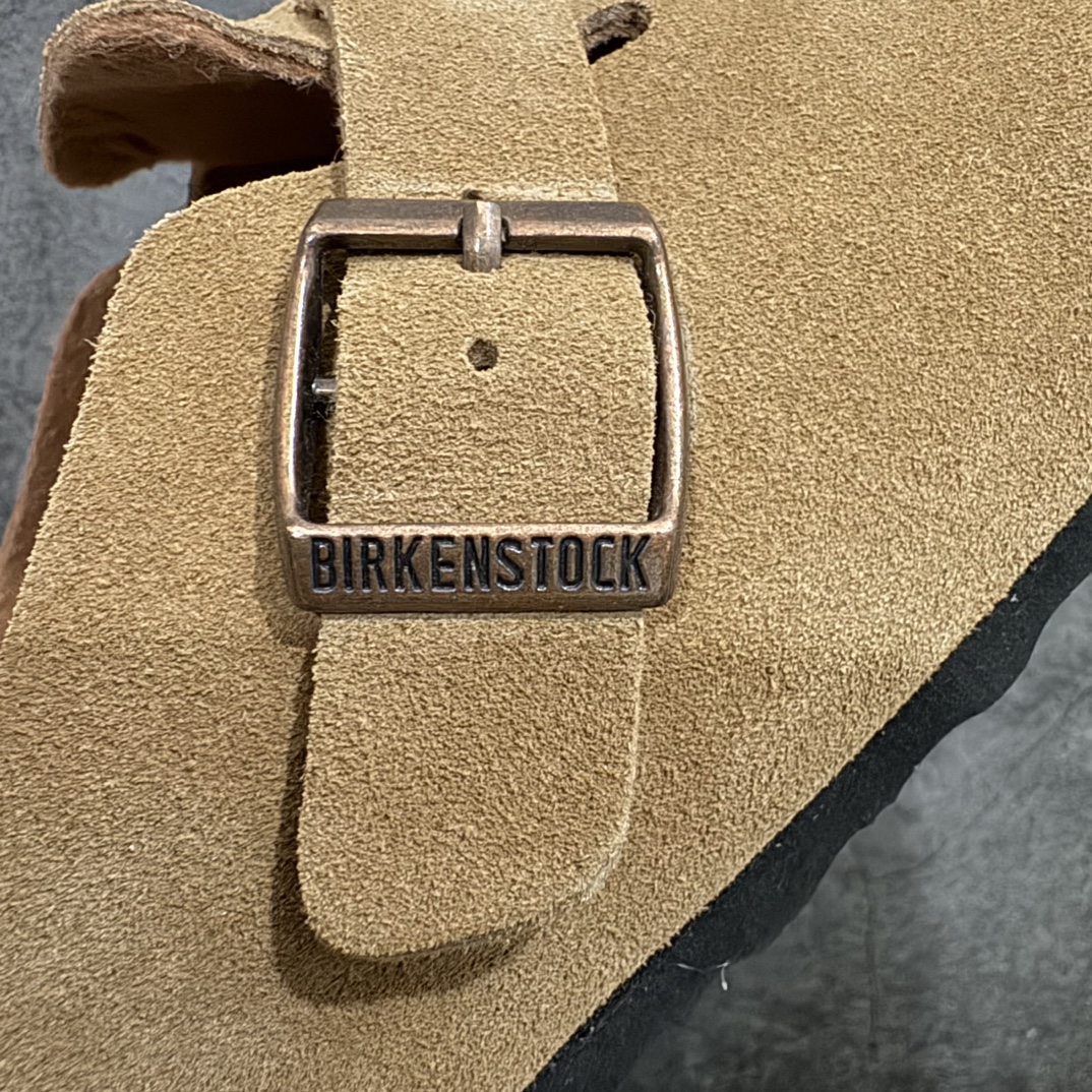 图片[8]-【X1版本】市面顶级版本德国百年知名鞋履品牌·博肯 Birkenstock 勃肯包拖系列‼️n勃肯伦敦系列低帮牛皮绒面革平底复古软木休闲鞋n原产品质 采用质地柔软牛皮绒面革植入羊羔毛鞋垫和里衬材质n中底搭载缓震软木橡胶 尺码：35 36 37 38 39 40 41 42 43 44 45 编码：HH260280-鞋库