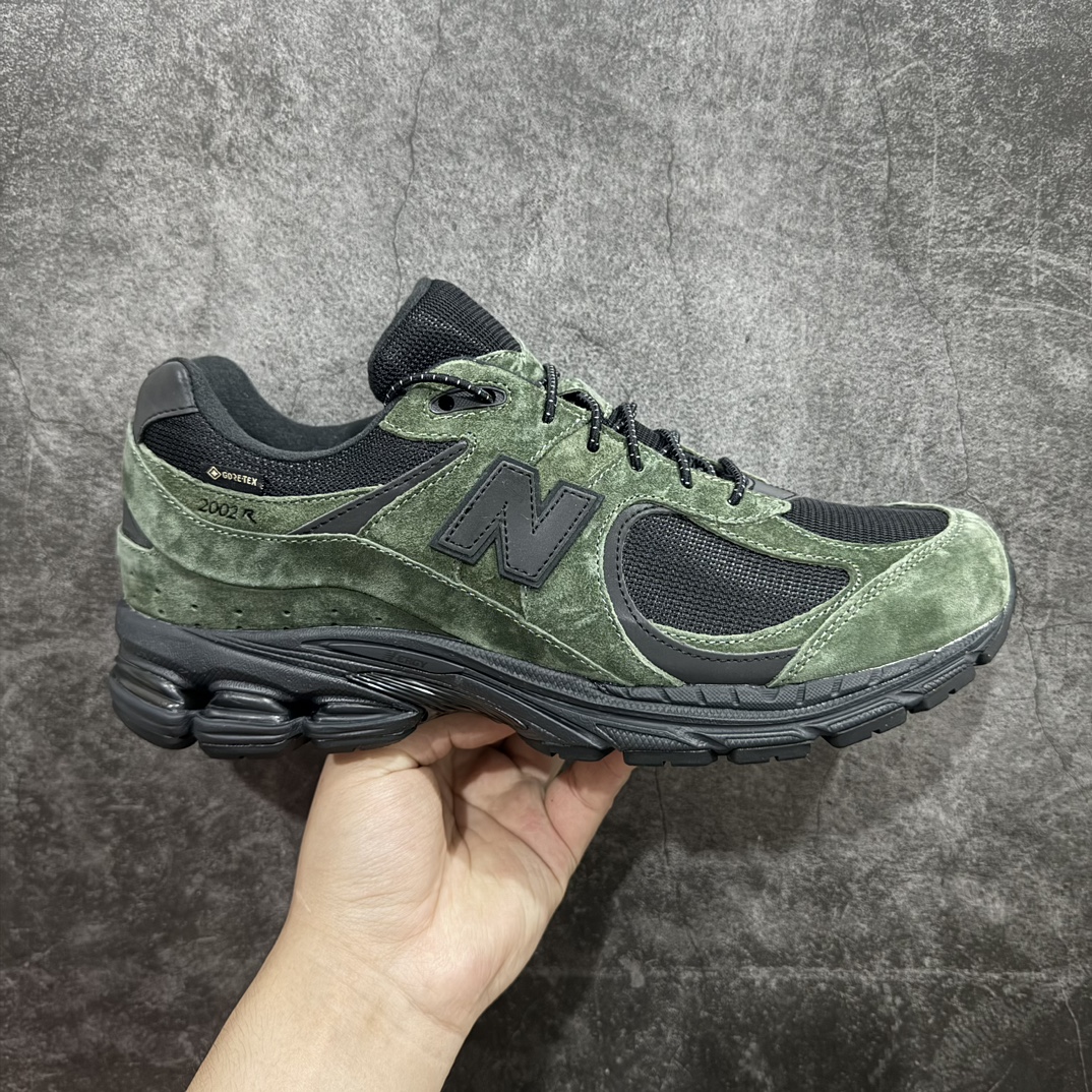 【纯原M版】新百伦NB New Balance x JJJJound 联名黑绿 M2002RXY 全套原楦原纸板原厂数据开发 原厂网纱 原装进口翻毛皮料正确绒感卡色 正确中底拉帮中底网布细节 一比一手工擦旧效果 冲裁组合 匠心打造 耗时两个月开发完成 工艺极其复杂难度可想而知 新开独立私模大底 全网唯一正确做旧组合大底 高端零售专供产物  尺码：36 37 37.5 38 38.5 39.5 40 40.5 41.5 42 42.5 43 44 44.5 45 45.5 46.5 47 编码：HXS300320-鞋库