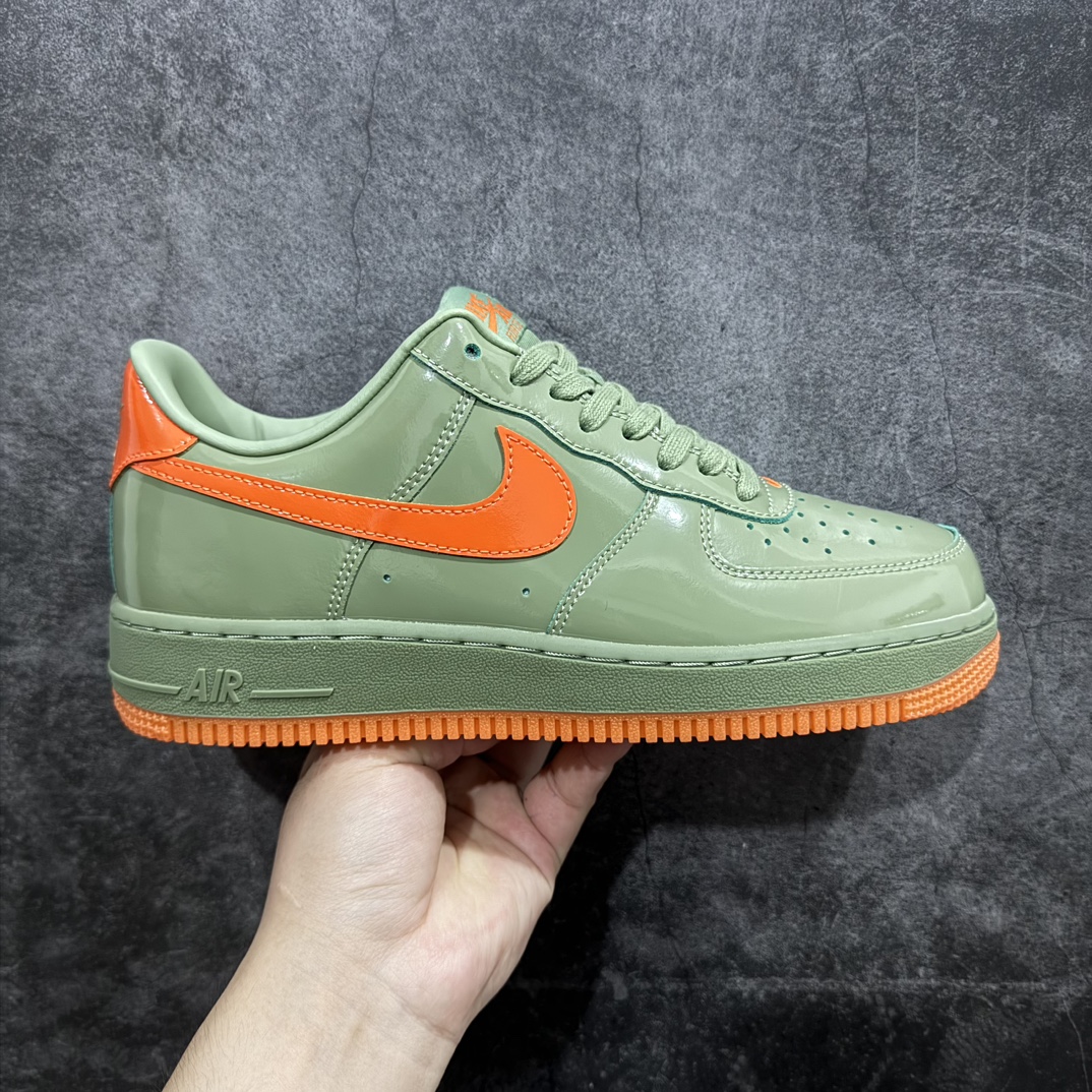 【公司级】Air Force 1 Low Premium 绿橙n原楦头原纸板 打造纯正空军版型n#专注外贸渠道 全掌内置蜂窝气垫 #原盒配件 原厂中底钢印、拉帮完美 官方同步上架 货号：HJ9118-386 Size：36 36.5 37.5 38 38.5 39 40 40.5 41 42 42.5 43 44 44.5 45 编码：LF250260-鞋库