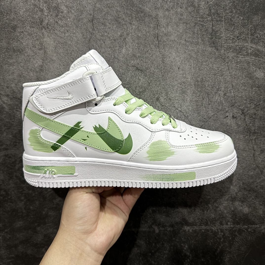 【公司级】Nk Air Force 1\’07 Mid 白绿手绘 手绘断裂 三勾阴影 空军一号绑带中帮休闲板鞋 CW2289-111rn#定制皮料 原厂3D打印 定制鞋盒 原楦原纸板 纯正空军版型 内置全掌气垫r 尺码：36 36.5 37.5 38 38.5 39 40 40.5 41 42 42.5 43 44 44.5 45  编码：LF310320-鞋库