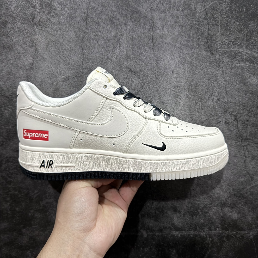 【公司级】Nk Air Force 1\’07 Low Supreme联名-米白黑双拼 空军一号低帮休闲板鞋 BB7577-217rn#原楦头原纸板 原装鞋盒 定制五金配件 内置全掌气垫 原厂鞋底 r 尺码：36 36.5 37.5 38 38.5 39 40 40.5 41 42 42.5 43 44 44.5 45 编码：HXS310320-鞋库