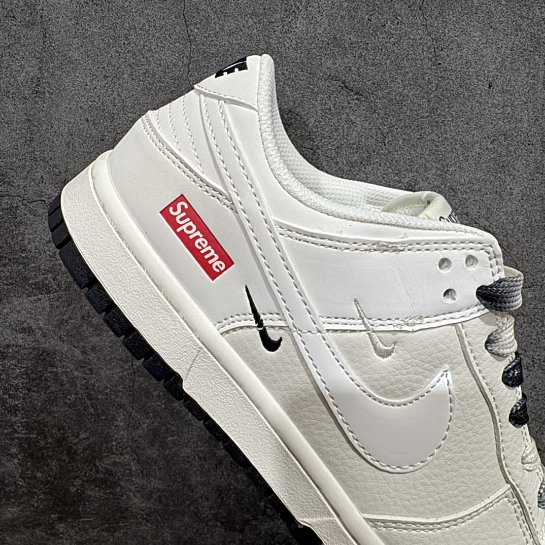 图片[7]-【定制版】Nk SB Dunk Low Supreme联名-双勾双拼 周年高端定制 低帮休闲板鞋 BB8675-112rn#定制鞋盒 大厂纯原品质出货 超高清洁度 皮料切割干净无任何毛边 细节完美 r 尺码：36 36.5 37.5 38 38.5 39 40 40.5 41 42 42.5 43 44 44.5 45  编码：HXS320340-鞋库