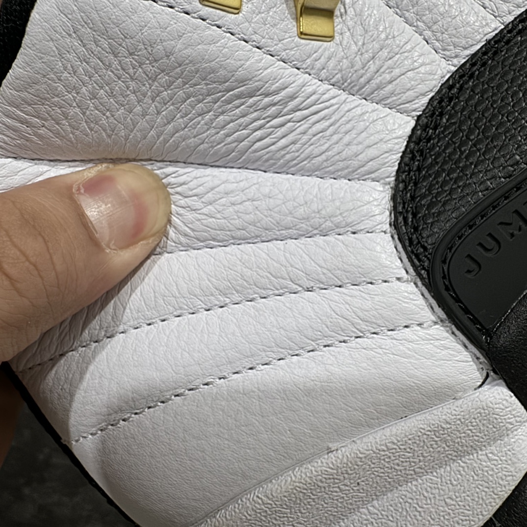 图片[3]-【TK至尊版】Air Jordan AJ12 Retro 潮流 中帮 复古篮球鞋 男款金扣130690-125nn一比一原厂皮 最正确的版型鞋盒 鞋盒标 芯片 更多12代的配色陆续出齐真真的做到市场12代天花板 国外强烈推荐版本外贸混卖专供品质国内专业外贸AJ大厂出品原厂楦头纸板 原厂皮料打造 原厂真碳板 内置气垫  尺码：40 40.5 41 42 42.5 43 44 44.5 45 46 47.5 编码：ZG480520-鞋库