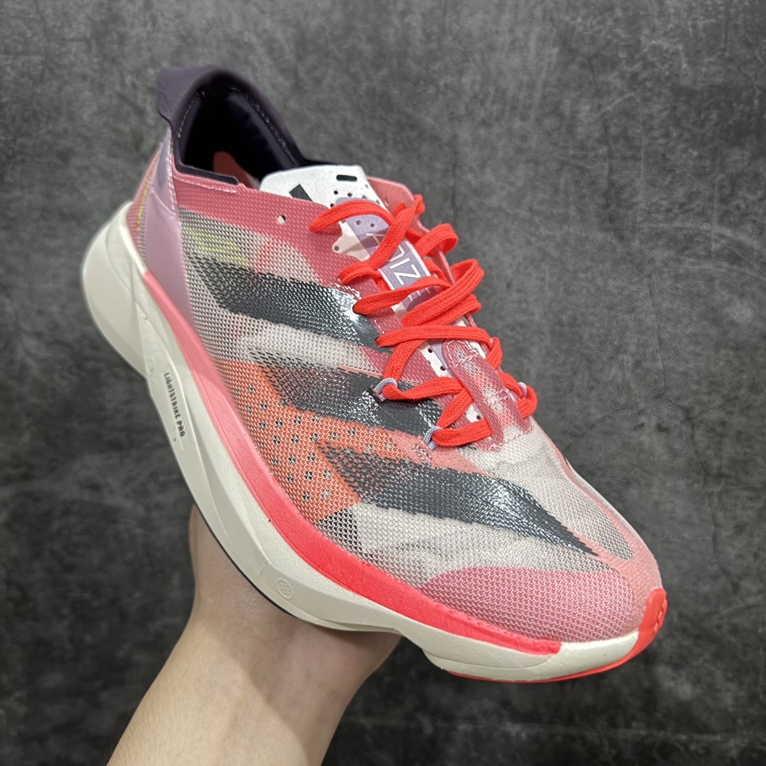 图片[3]-【公司级】adidas Adizero Adios Pro 3 舒适百搭减震防滑耐磨 低帮 碳板 马拉松跑步鞋 波士顿3代夏季透气网眼竞速跑鞋 ID3633nnn延续爪型玻璃纤维推进系统 进化为全掌式的ENERGY RODS 2.0 从脚跟到脚趾的一体成形设计 强化整体推进力 提升速度表现 升级透气鞋面更具支撑性 利用ENGINEERED MESH技术进行不同密度织纹 强化支撑性 更使用50%以上的回收材料製成 减低塑料浪费 此外变薄的鞋舌为前掌提供更多空间 提供跑者更好的穿着感受 马牌轮胎大底耐磨性佳 大底全掌采用耐磨的Continental马牌轮胎大底 在各种环境下保有良好抓地力SIZE：36-45 编码：YX240250-鞋库