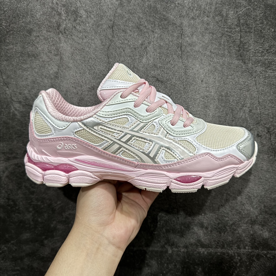 【公司级】Asics Gel-NYC复古单品 亚瑟士ASICSTIGER秋季新款休闲鞋 厚底街头运动休闲鞋nASICS亚瑟士推出全新GEL-NYC，彰显纽约都市活力n这次的新系列融入了多个版本GEL的经典设计风格，广受好评。其设计灵感来源于GEL-NIMBUS 3,GEL-MC PLUS V 和 GEL-CUMULUS 16 这些往日经典鞋款。GEL-NYC使用GEL-CUMULUS 16鞋款的鞋楦设计,展现了独特的现代化美学。鞋底采用了轻质发泡材料,并在后跟和前掌处采用了ASICS亚瑟士核心科技——GEL缓震胶,赋予鞋款强大的缓冲性能,提供了更柔软舒适的穿着体验。而在原有设计的启发之上,此次鞋款采用更贴合当今潮流趋势的材料和创新技术,展现出纽约充满活力的都市精神。 尺码：36-40 编码：AM250270-鞋库