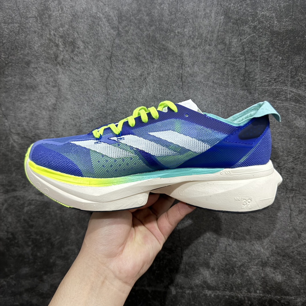 图片[2]-【公司级】adidas Adizero Adios Pro 3 舒适百搭减震防滑耐磨 低帮 碳板 马拉松跑步鞋 波士顿3代夏季透气网眼竞速跑鞋 ID3635nnn延续爪型玻璃纤维推进系统 进化为全掌式的ENERGY RODS 2.0 从脚跟到脚趾的一体成形设计 强化整体推进力 提升速度表现 升级透气鞋面更具支撑性 利用ENGINEERED MESH技术进行不同密度织纹 强化支撑性 更使用50%以上的回收材料製成 减低塑料浪费 此外变薄的鞋舌为前掌提供更多空间 提供跑者更好的穿着感受 马牌轮胎大底耐磨性佳 大底全掌采用耐磨的Continental马牌轮胎大底 在各种环境下保有良好抓地力SIZE：36-45 编码：YX240250-鞋库