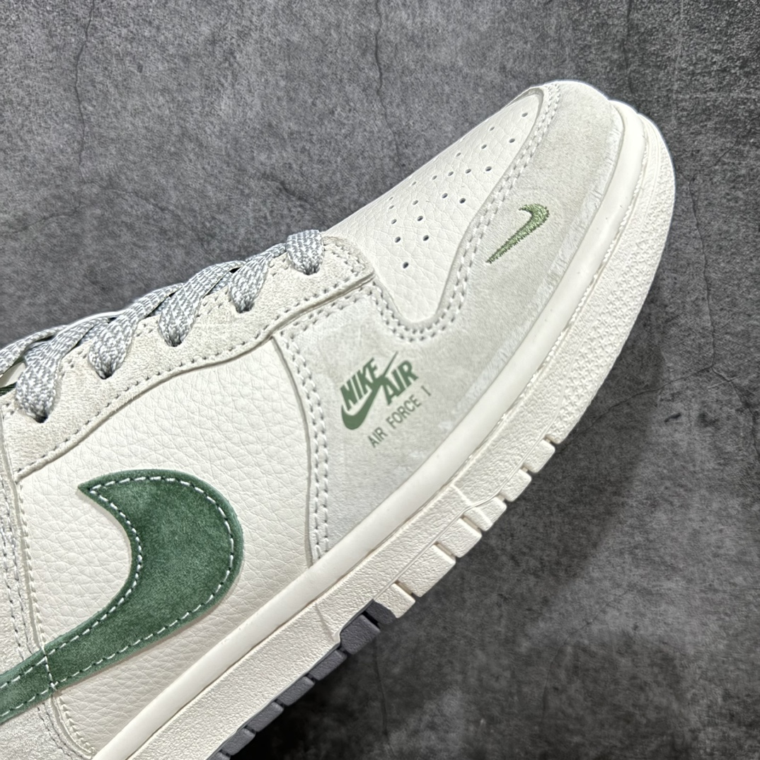 图片[6]-【定制版】Nk SB Dunk Low Supreme x 斯图西三方联名-米白绿勾 周年高端定制 低帮休闲板鞋 SJ2068-303rn#定制鞋盒 大厂纯原品质出货 超高清洁度 皮料切割干净无任何毛边 细节完美 r 尺码：36 36.5 37.5 38 38.5 39 40 40.5 41 42 42.5 43 44 44.5 45 编码：HXS320340-鞋库