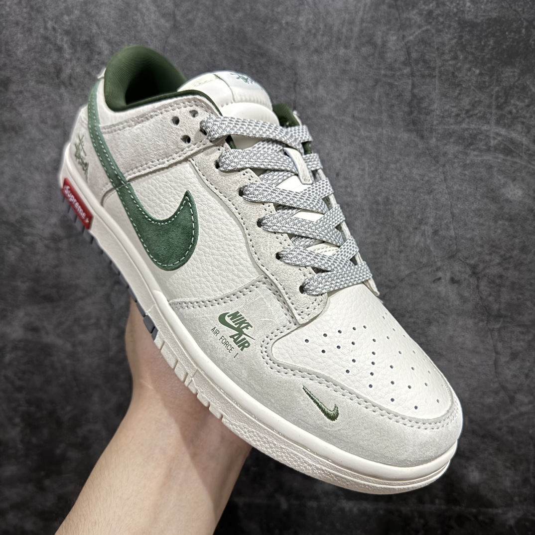 图片[3]-【定制版】Nk SB Dunk Low Supreme x 斯图西三方联名-米白绿勾 周年高端定制 低帮休闲板鞋 SJ2068-303rn#定制鞋盒 大厂纯原品质出货 超高清洁度 皮料切割干净无任何毛边 细节完美 r 尺码：36 36.5 37.5 38 38.5 39 40 40.5 41 42 42.5 43 44 44.5 45 编码：HXS320340-鞋库