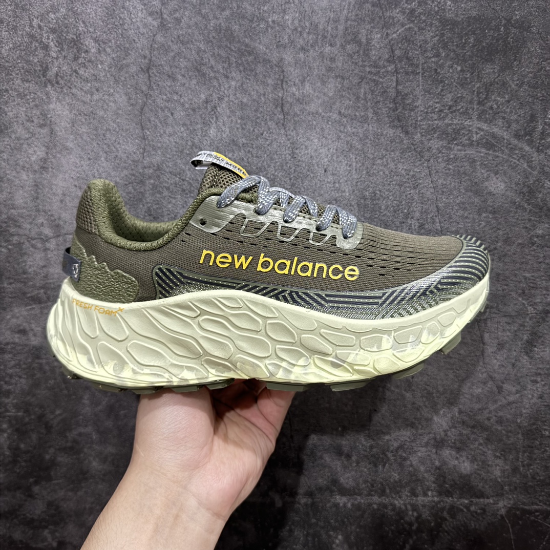 【公司级】New Balance NB Fresh Foam X More Trail SE 新百伦NB 系列超轻量化低帮休闲运动慢跑鞋n采用超轻透气3D针织网眼材料结构鞋面及打印Logo细节 中底嵌入FuelCell轻量化技术组合 网面鞋面设计 运动清爽透气 赤足感受 撞色设计细节控的惊喜 精细看得见 FUEL CELL避震中底 通过将液态氮快速填充进泡棉的方式 打造出具有高弹、轻质、 持久的中底货号：MTMORCA3 尺码：36 37 38 39.5 40 40.5 41.5 42 42.5 43 44 45 编码：WE230250-鞋库