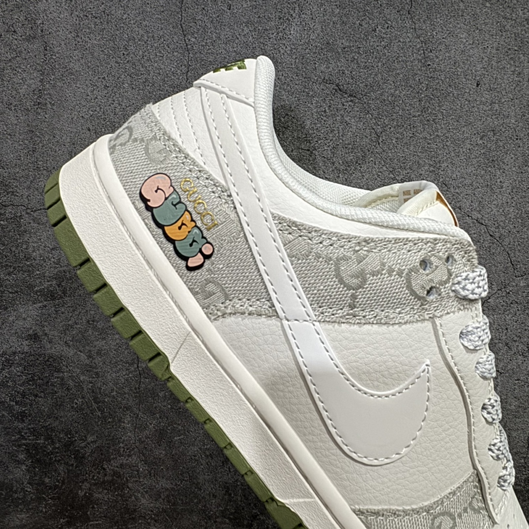 图片[7]-【定制版】Nk SB Dunk Low 古驰联名-烟灰绿底 周年高端定制 低帮休闲板鞋 XX2025-389rn#定制鞋盒 大厂纯原品质出货 超高清洁度 皮料切割干净无任何毛边 细节完美 r 尺码：36 36.5 37.5 38 38.5 39 40 40.5 41 42 42.5 43 44 44.5 45 编码：HXS320340-鞋库