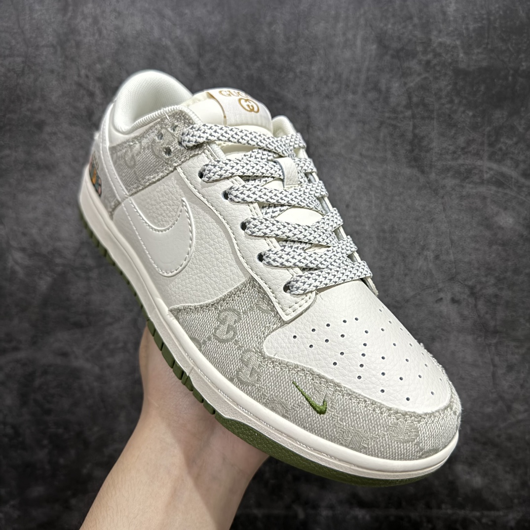 图片[3]-【定制版】Nk SB Dunk Low 古驰联名-烟灰绿底 周年高端定制 低帮休闲板鞋 XX2025-389rn#定制鞋盒 大厂纯原品质出货 超高清洁度 皮料切割干净无任何毛边 细节完美 r 尺码：36 36.5 37.5 38 38.5 39 40 40.5 41 42 42.5 43 44 44.5 45 编码：HXS320340-鞋库