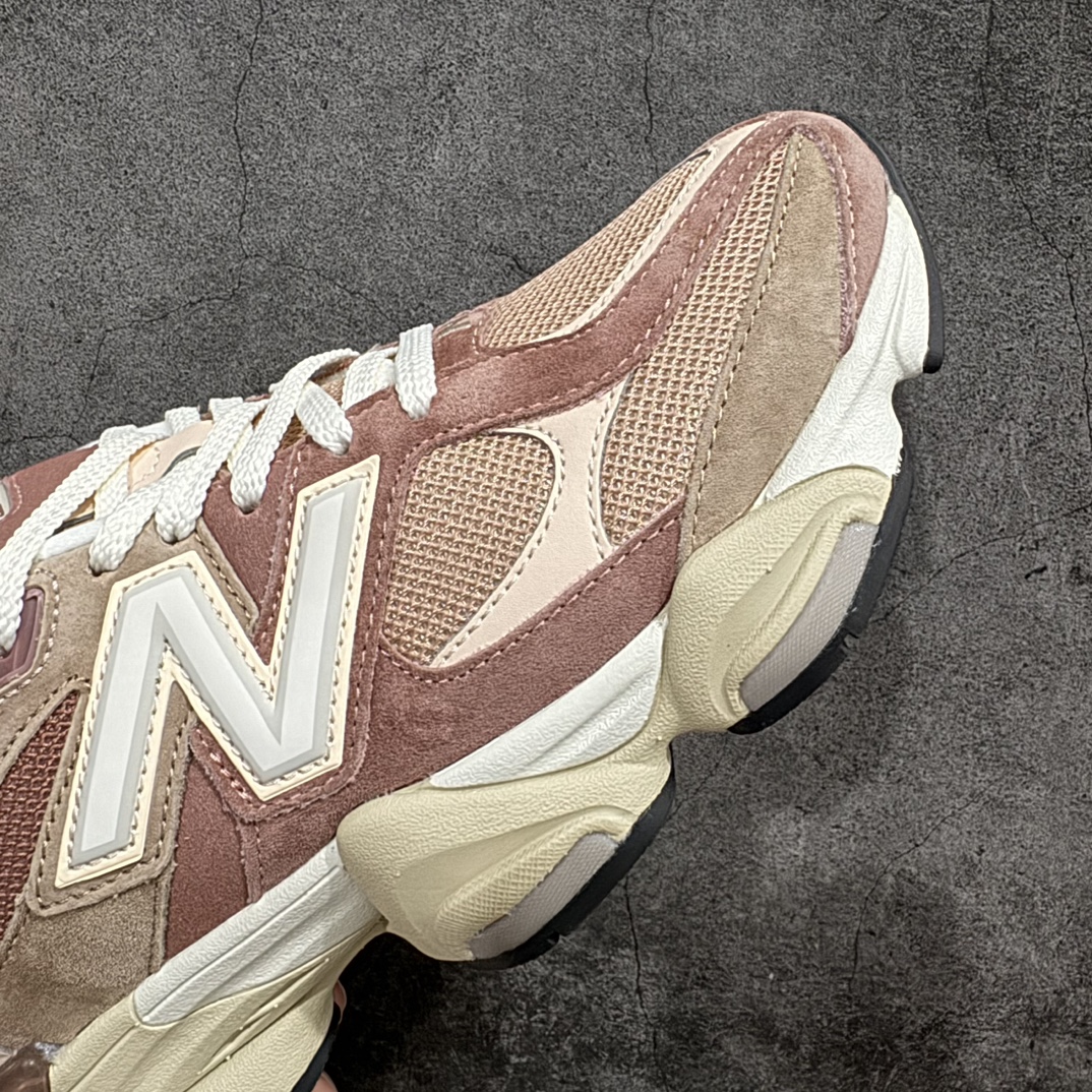 图片[6]-【纯原版】 New Balance NB9060 联名款 复古休闲运动慢跑鞋 红豆色 U9060EEHn 全套原楦原纸板原厂数据开发 进口三明治网面 原装进口翻毛皮料正确绒感卡色 正确中底拉帮中底网布细节 原厂标裁 带紫光防伪 定制后跟透明水晶模块 冲裁组合 大底贴合程度胶水上色把控完美 整洁度挑战全网艺术家 多道序QC把关品质完善 匠心打造 耗时两个月开发完成 工艺极其复杂难度可想而知 新开独立私模大底 全网唯一正确六层组合大底 高端零售专供产物Size：36 37 37.5 38 38.5 39 40 40.5 41 42 42.5 43 44 45 46.5 编码：JP270300-鞋库