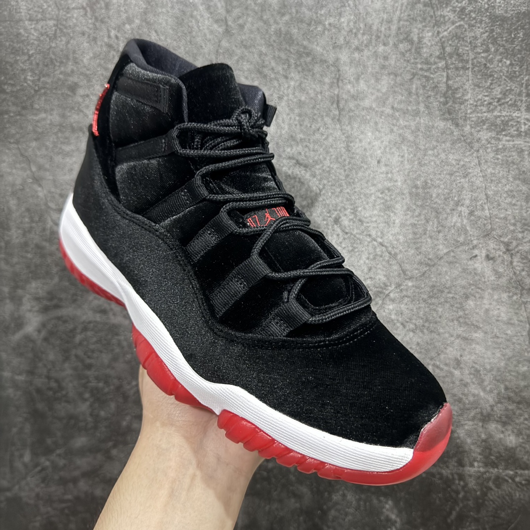 图片[3]-【外贸纯原】耐克Nike Air Jordan 11 Retro\”Bred Velvet \”AJ11代迈克尔·乔丹高帮运动文化篮球鞋“黑红公牛丝绒”DB5457-061n男女鞋真标半码制n升级原楦原纸版数据开发版型n采用丝绒面料鞋面材质n搭载原厂碳纤维缓震中 还原ZP细节n原厂流水成型工艺n厂级拉帮注胶效果❗️ 尺码：36 36.5 37.5 38 38.5 39 40.5 41 42 42.5 43 44 44.5 45 46 47.5 编码：X10380420-鞋库