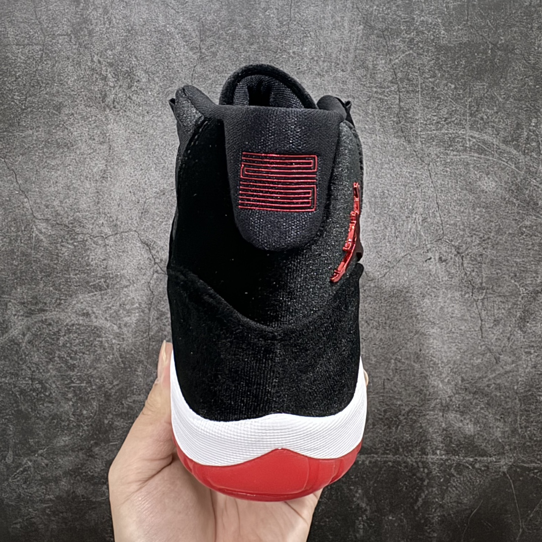 图片[4]-【外贸纯原】耐克Nike Air Jordan 11 Retro\”Bred Velvet \”AJ11代迈克尔·乔丹高帮运动文化篮球鞋“黑红公牛丝绒”DB5457-061n男女鞋真标半码制n升级原楦原纸版数据开发版型n采用丝绒面料鞋面材质n搭载原厂碳纤维缓震中 还原ZP细节n原厂流水成型工艺n厂级拉帮注胶效果❗️ 尺码：36 36.5 37.5 38 38.5 39 40.5 41 42 42.5 43 44 44.5 45 46 47.5 编码：X10380420-鞋库