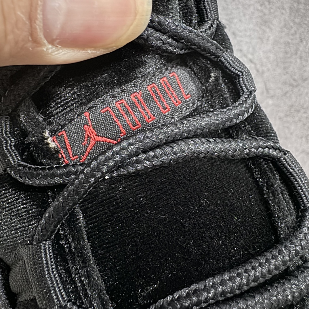 图片[6]-【外贸纯原】耐克Nike Air Jordan 11 Retro\”Bred Velvet \”AJ11代迈克尔·乔丹高帮运动文化篮球鞋“黑红公牛丝绒”DB5457-061n男女鞋真标半码制n升级原楦原纸版数据开发版型n采用丝绒面料鞋面材质n搭载原厂碳纤维缓震中 还原ZP细节n原厂流水成型工艺n厂级拉帮注胶效果❗️ 尺码：36 36.5 37.5 38 38.5 39 40.5 41 42 42.5 43 44 44.5 45 46 47.5 编码：X10380420-鞋库