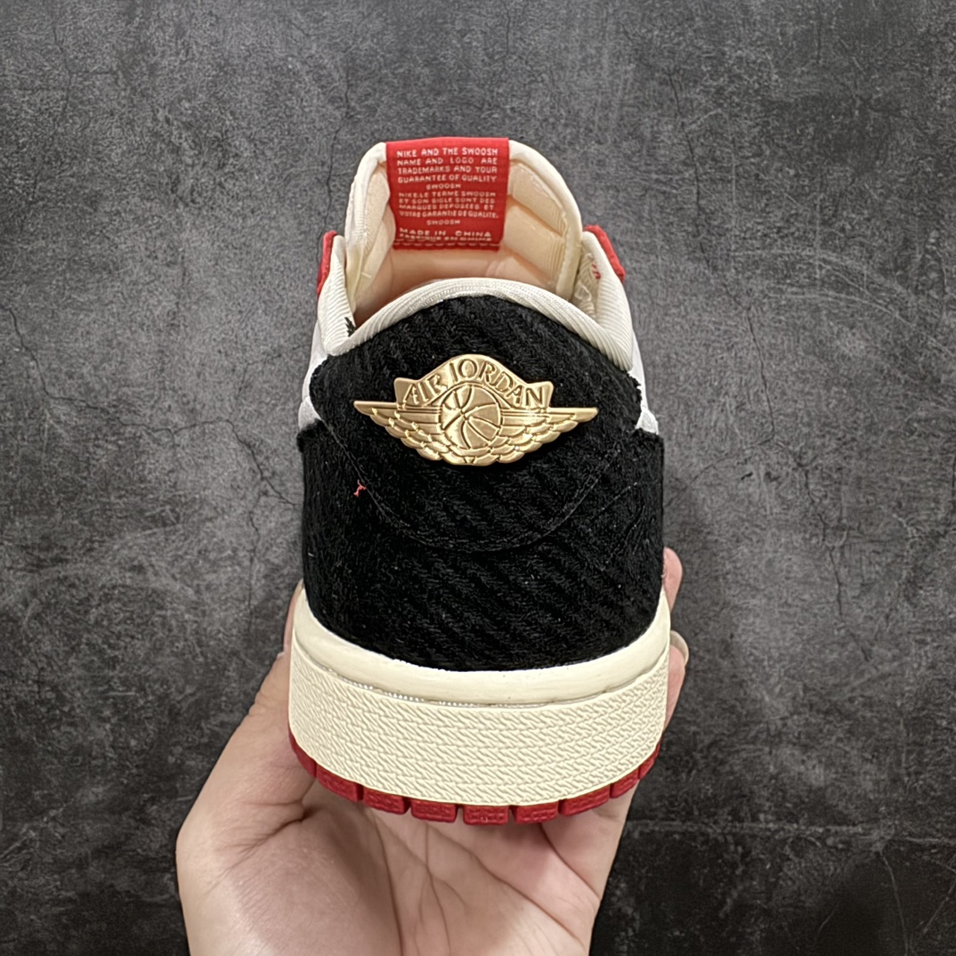 图片[4]-【纯原LW版本】Trophy Room x Air Jordan 1 Low \”Home\” 白红 限定款n超限量联名单品 采用丝绸布组合皮革鞋面材质 鞋垫嵌入缓震EVA物料 鞋舌海绵填充 正确开发金属飞翼 缜密的中底拉帮工艺 外置耐磨橡胶隔色大底 细节完美 区别市面版本货号： HV6157-100  尺码：40-47.5 编码：X10410430-鞋库