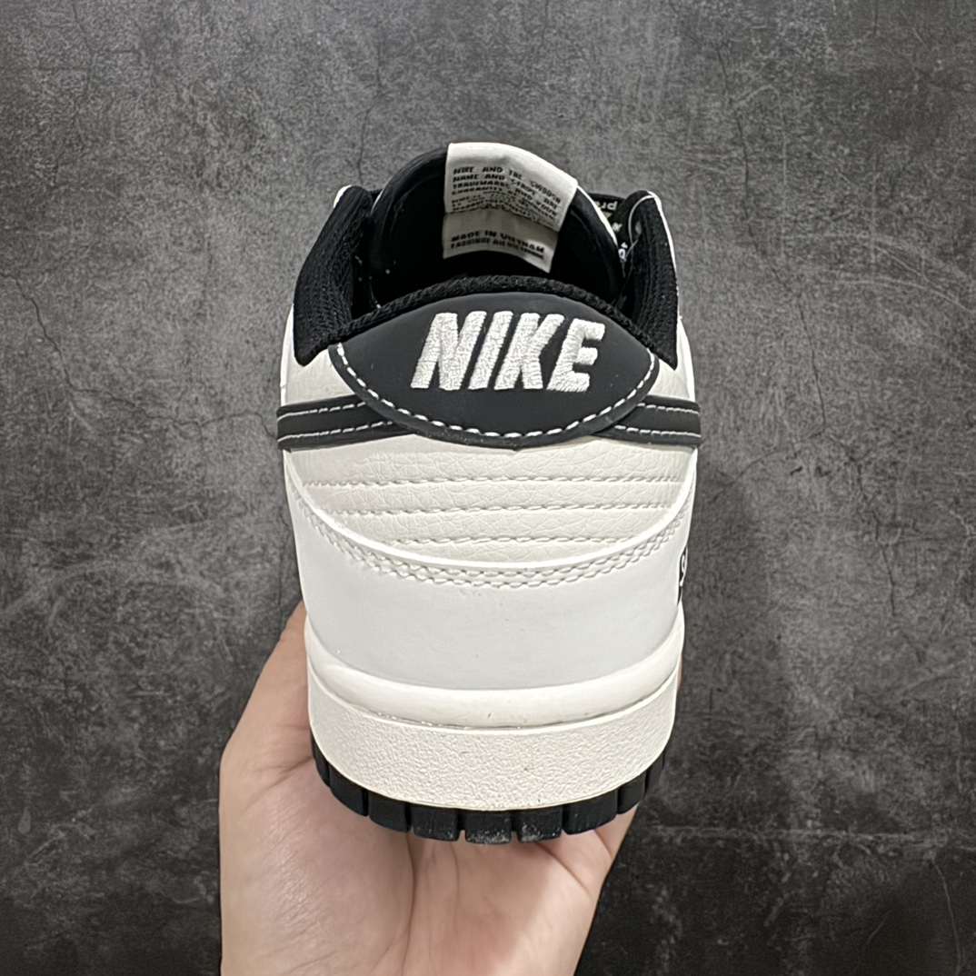 图片[4]-【定制版】Nk SB Dunk Low Supreme联名-米白黑帆布 周年高端定制 低帮休闲板鞋BB6698-515n#定制鞋盒 大厂纯原品质出货 超高清洁度 皮料切割干净无任何毛边 细节完美  尺码：36 36.5 37.5 38 38.5 39 40 40.5 41 42 42.5 43 44 44.5 45 编码：HXS260280-鞋库