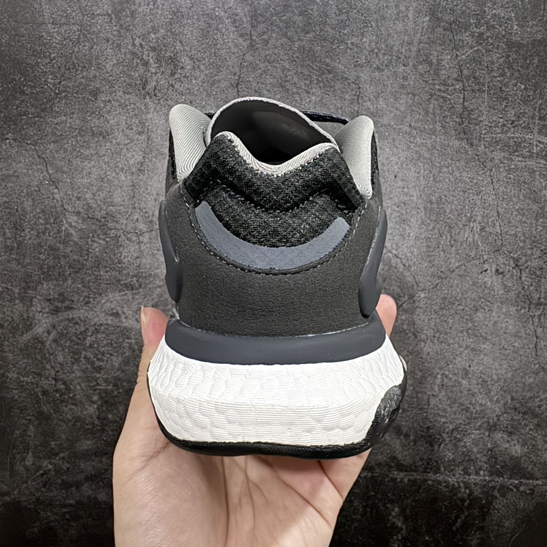 图片[4]-【特价福利】公司级AD Nite Jogger 2019 Boost 联名夜行者复古跑鞋 原厂材料 原厂大底 私家独模 网布搭配麂皮拼接打造鞋面 极具复古风格鞋头及鞋跟点缀3M反光设计极为亮眼中底采用全掌 Boost 科技 厚度相当可观 脚感极佳 尺码：36 36.5 37 38 38.5 39 40 40.5 41 42 42.5 43 44 44.5 45-选品中心
