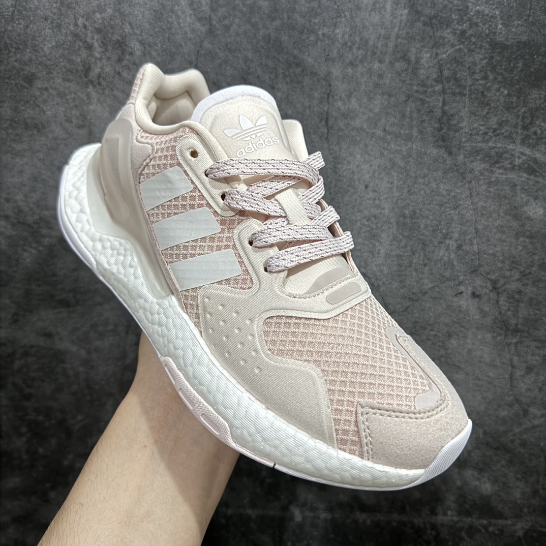 图片[3]-【特价福利】公司级AD Nite Jogger 2019 Boost 联名夜行者复古跑鞋 原厂材料 原厂大底 私家独模 网布搭配麂皮拼接打造鞋面 极具复古风格鞋头及鞋跟点缀3M反光设计极为亮眼中底采用全掌 Boost 科技 厚度相当可观 脚感极佳 尺码：36 36.5 37 38 38.5 39 40-选品中心
