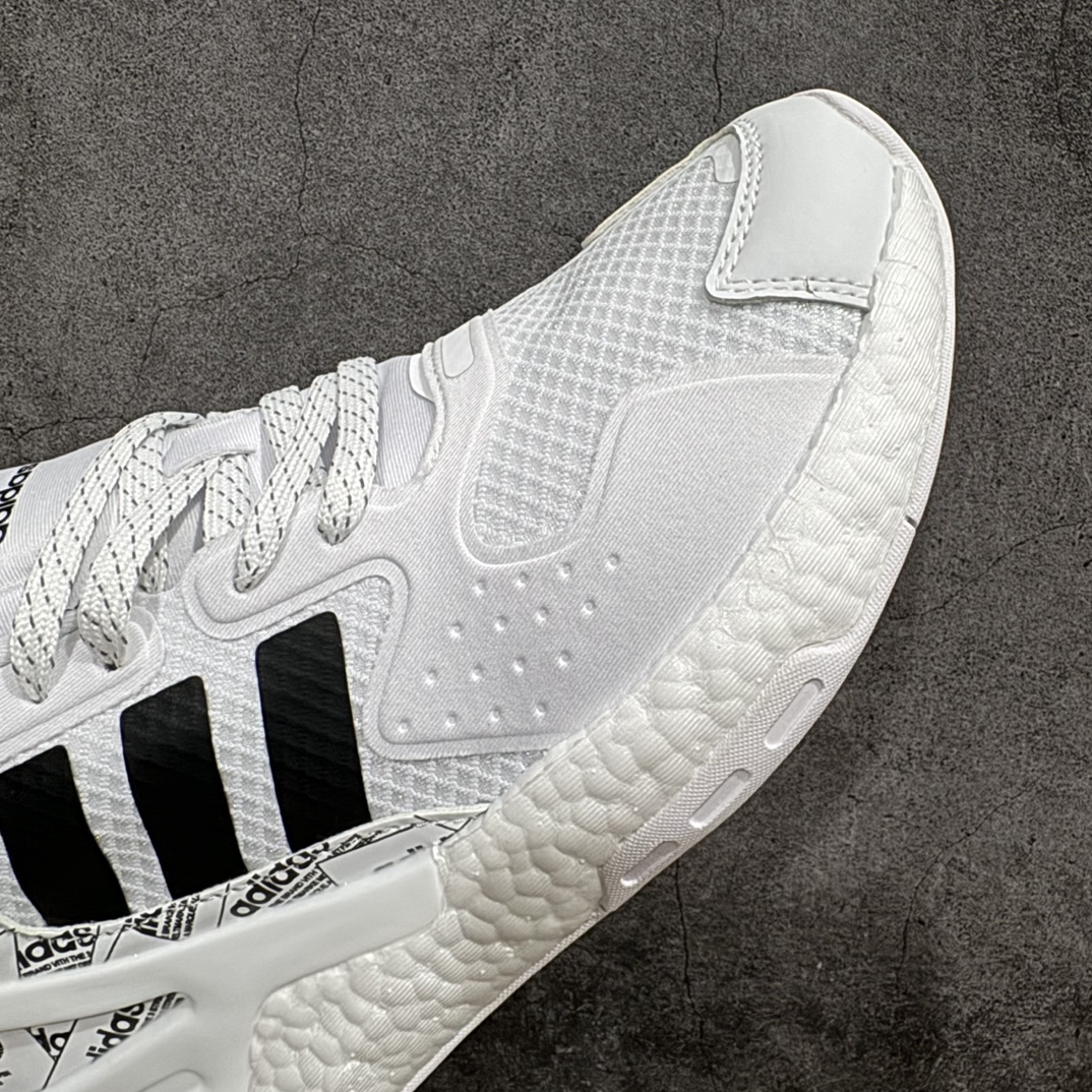 图片[6]-【特价福利】公司级AD Nite Jogger 2019 Boost 联名夜行者复古跑鞋 原厂材料 原厂大底 私家独模 网布搭配麂皮拼接打造鞋面 极具复古风格鞋头及鞋跟点缀3M反光设计极为亮眼中底采用全掌 Boost 科技 厚度相当可观 脚感极佳 尺码：36 36.5 37 38 38.5 39 40 40.5 41 42 42.5 43 44 44.5 45-选品中心