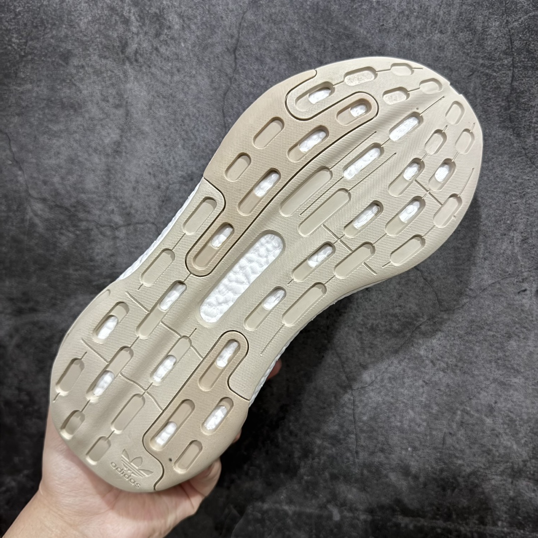图片[9]-【特价福利】公司级AD Nite Jogger 2019 Boost 联名夜行者复古跑鞋 原厂材料 原厂大底 私家独模 网布搭配麂皮拼接打造鞋面 极具复古风格鞋头及鞋跟点缀3M反光设计极为亮眼中底采用全掌 Boost 科技 厚度相当可观 脚感极佳 尺码：36 36.5 37 38 38.5 39 40 40.5 41 42 42.5 43 44 44.5 45-选品中心