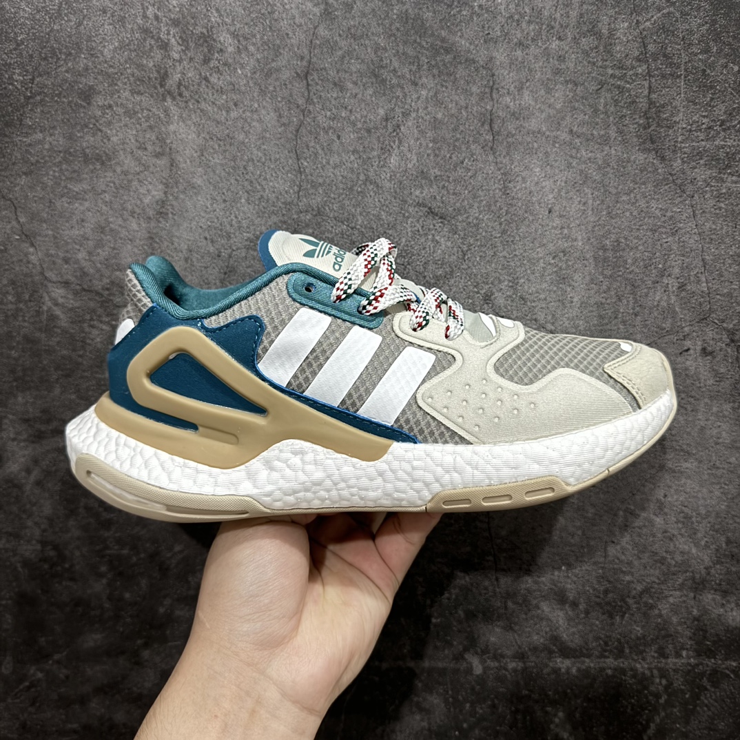 【特价福利】公司级AD Nite Jogger 2019 Boost 联名夜行者复古跑鞋 原厂材料 原厂大底 私家独模 网布搭配麂皮拼接打造鞋面 极具复古风格鞋头及鞋跟点缀3M反光设计极为亮眼中底采用全掌 Boost 科技 厚度相当可观 脚感极佳 尺码：36 36.5 37 38 38.5 39 40 40.5 41 42 42.5 43 44 44.5 45-选品中心
