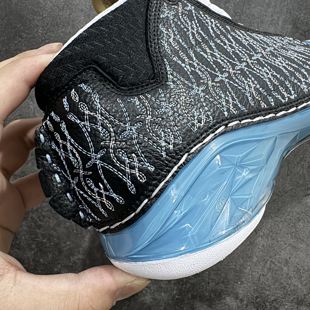 图片[2]-【外贸版】Air Jordan 23 UNC 高帮 黑白蓝 AJ23 乔丹23代 aj23 乔23 高邦 北卡蓝 乔丹篮球鞋系列n鞋身采用黑白红的配色方案，大面积的黑色皮革鞋身银色车线结合，带来奢华的质感以及震撼的视觉冲击，通过鞋身中部银色车线映出中底红色TPU包裹框架，加上鞋头延伸至鞋舌上白色斑点点缀，整体既吸睛又耐看；鞋舌上Jumpman Logo辅以雕刻呈现，鞋帮处采用编织织物，是整双鞋的亮点之一。 货号：318376-041 尺码：40 40.5 41 42 42.5 43 44 44.5 45 46 47.5  编码：XZ470500-鞋库