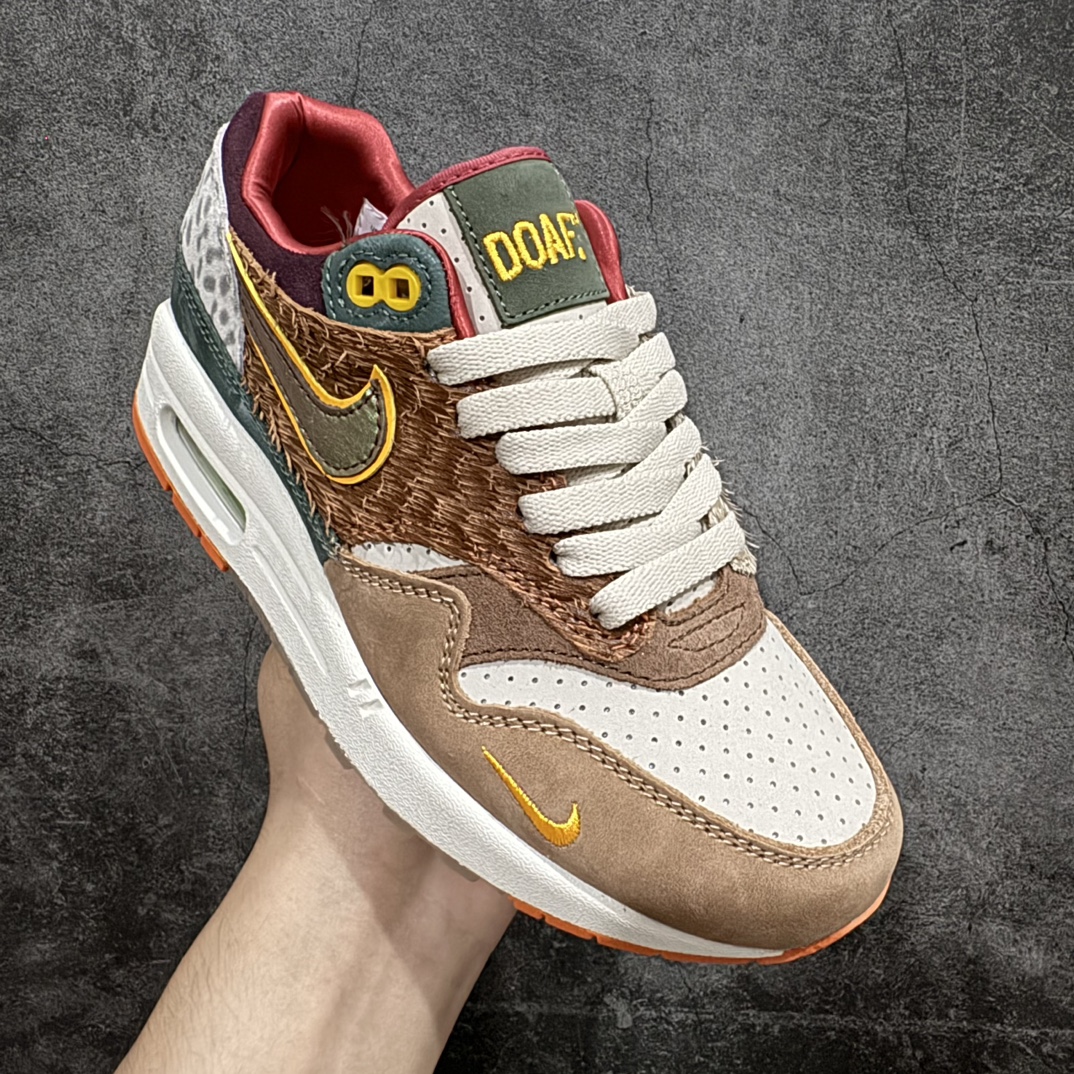 图片[3]-【外贸纯原 】Division Street x Nike Air Max 1 初代复古气垫慢跑鞋 DS联名 HQ2639-100n以鞋圈知名度贼高的 Oregon Ducks 为设计主题 在经典的 Air Max 1框架上 设计师直接在材质方面疯狂堆料 配合上多种多样的花纹 属于俄勒冈鸭的味道 简直快要从屏幕溢出来了 超高设计规格带来的 当然就是超高的辨识度 穿上街就是标准的视线减速带SIZE：36 36.5 37.5 38 38.5 39 40 40.5 41 42 42.5 43 44 44.5 45 46 47.5 编码：OW450470-鞋库