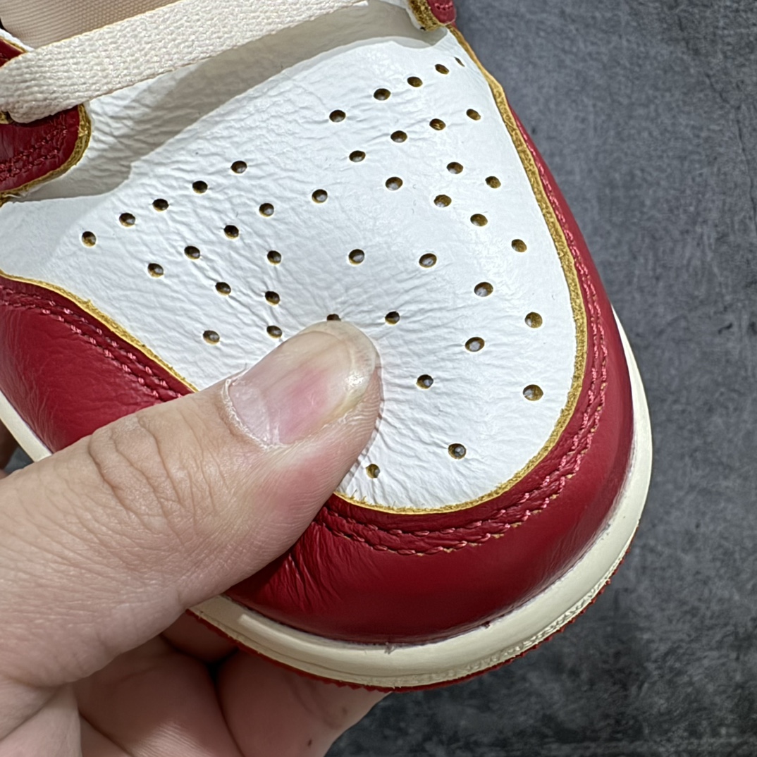 图片[5]-【纯原F版】Union X Air Jordan 1 Retro High NRGn限量联名 黑白红拼接 实拍首发官方货号：HV8563 6001229n唯一可媲美原版 同价位区间无对手n全鞋电脑针车 精确间距匹配国内顶级头层皮料订染 用料绝不含糊飞翼3D高频深度立体 全方位比对原鞋n皮料全程玻璃冲刀 冲裁 清洁度完美工艺方面漏斗收腰 底线拉帮 LOGO立体 小到针眼排布 载片对称 冲孔效果 鞋标规范 鞋垫背胶等等n不吹不黑这个价位无敌，绝对无敌Size：36 36.5 37.5 38 38.5 39 40 40.5 41 42 42.5 43 44 44.5 45 46 47.5 编码：SL310340-鞋库