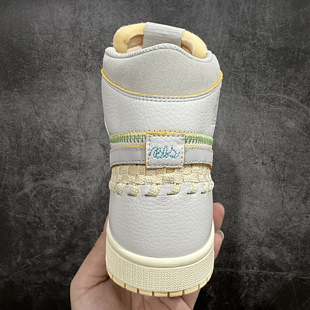 图片[4]-【纯原福利】Union Los Angeles x Bephie\’s Beauty Supply x Air Jordan AJ1 High OG\”Woven\” 三方联名米白灰编织 FD2565-100、FD2565 164、FD2565 100 知名大厂出品 外贸特供 整单全码套现 单色整单2000+ 之前4XX的东西 原楦原纸板开发 极致一眼正品既视感 原厂皮料 承诺百分百一致原鞋 鞋面清洁度最高QC检验标准 控制溢胶 飞翼3D高频深度立体 全市场仅此一家 鞋盒、防尘纸 均采购来自原厂 对于将于今年八月到来的 Union x Air Jordan 1 High OG 合作鞋款，其「一举一动」备受瞩目，尽管早前已有多家媒体进行了预测，但都具有较大不确定性，而近日揭开了真容。2023 款 Union x Air Jordan 1 High OG「WOVEN」向 Air Footscape Woven（一款以其不对称编织设计而闻名的生活方式跑鞋，于 2000 年代后期首次亮相。）轮廓致敬， 用元年款风格的「中性灰」配色，全皮革打造，整个鞋身包裹着编织细节，其他细节包括 Swoosh 上的狼灰色细节、「NK Air」鞋舌标签，以及侧后部带有外露的绿色缝线。「UN/LA」签名标签则是位于双色仿旧橡胶鞋底的外侧。后跟上的BBS联名则来自于主理人妻子的品牌Bephie\’s Beauty Supply，可以说这次算是三方合作。 尺码：36 36.5 37.5 38 38.5 39 40 41 42 42.5 43 44 44.5 45-选品中心