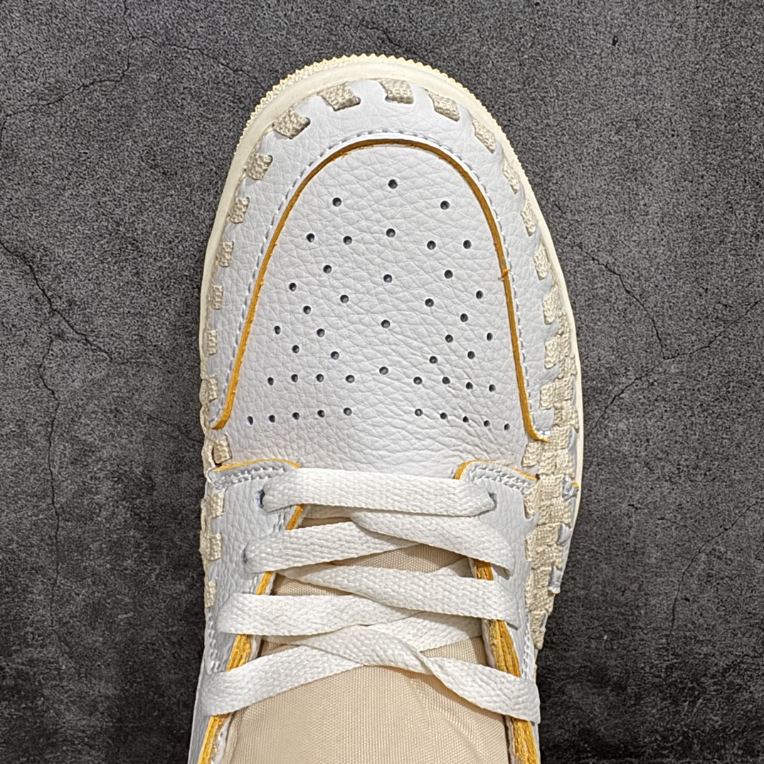 图片[5]-【纯原福利】Union Los Angeles x Bephie\’s Beauty Supply x Air Jordan AJ1 High OG\”Woven\” 三方联名米白灰编织 FD2565-100、FD2565 164、FD2565 100 知名大厂出品 外贸特供 整单全码套现 单色整单2000+ 之前4XX的东西 原楦原纸板开发 极致一眼正品既视感 原厂皮料 承诺百分百一致原鞋 鞋面清洁度最高QC检验标准 控制溢胶 飞翼3D高频深度立体 全市场仅此一家 鞋盒、防尘纸 均采购来自原厂 对于将于今年八月到来的 Union x Air Jordan 1 High OG 合作鞋款，其「一举一动」备受瞩目，尽管早前已有多家媒体进行了预测，但都具有较大不确定性，而近日揭开了真容。2023 款 Union x Air Jordan 1 High OG「WOVEN」向 Air Footscape Woven（一款以其不对称编织设计而闻名的生活方式跑鞋，于 2000 年代后期首次亮相。）轮廓致敬， 用元年款风格的「中性灰」配色，全皮革打造，整个鞋身包裹着编织细节，其他细节包括 Swoosh 上的狼灰色细节、「NK Air」鞋舌标签，以及侧后部带有外露的绿色缝线。「UN/LA」签名标签则是位于双色仿旧橡胶鞋底的外侧。后跟上的BBS联名则来自于主理人妻子的品牌Bephie\’s Beauty Supply，可以说这次算是三方合作。 尺码：36 36.5 37.5 38 38.5 39 40 41 42 42.5 43 44 44.5 45-选品中心