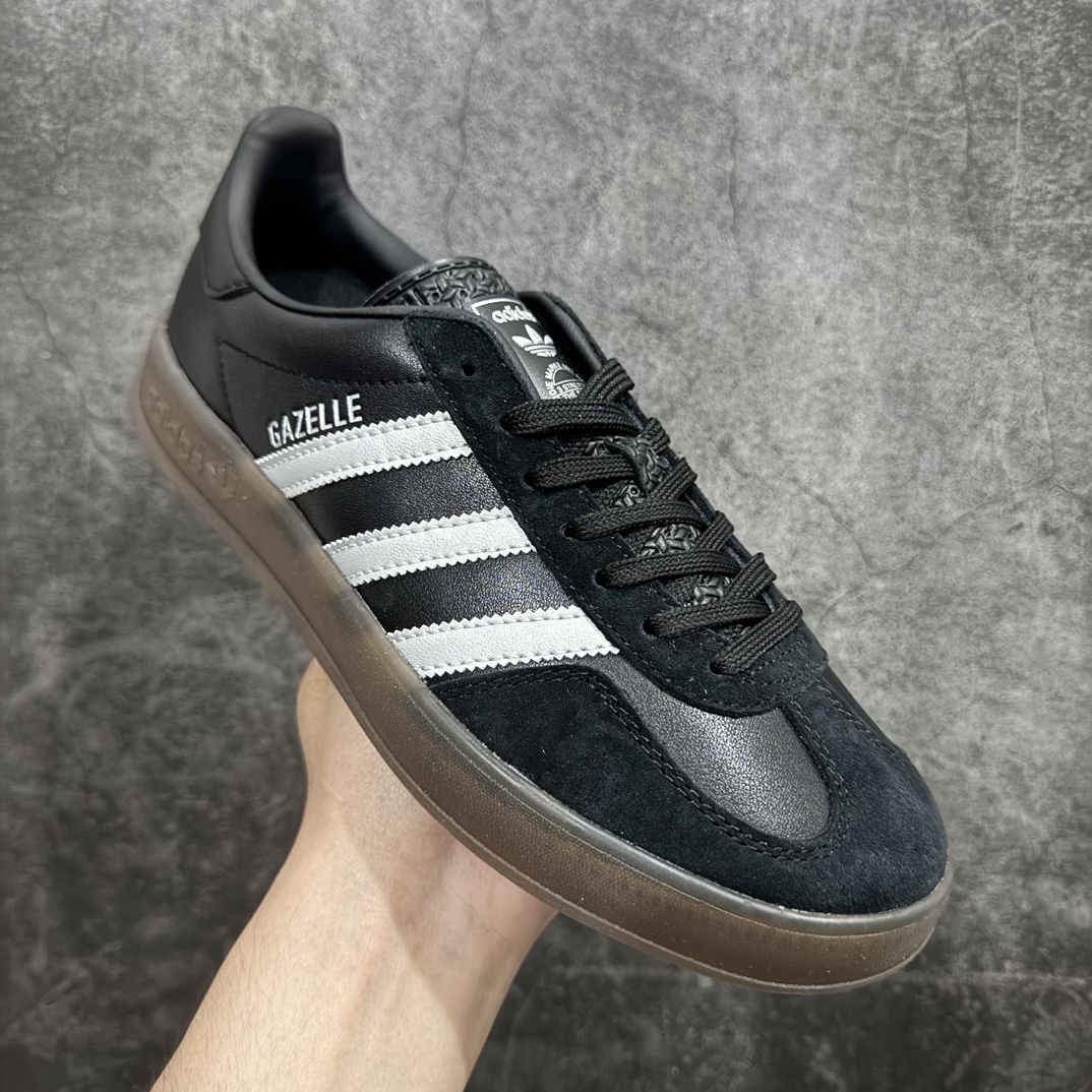 图片[3]-【纯原神版】AD Gazelle Indoor Trainers 羚羊内训系列低帮复古百搭休闲运动德训风板鞋 JH8837n90年代经典的复刻版！自60年代以足球训练鞋面世以来,Gazelle就以其经典设计席卷全球。1991年版本的复刻,再造经典Gazelle。采用皮革打造,搭配浊色细节,让这款经典更加简约。 尺码：36 36⅔ 37⅓ 38 38⅔ 39⅓ 40 40⅔ 41⅓ 42 42⅔ 43⅓ 44 45 编码：DZ210240-鞋库